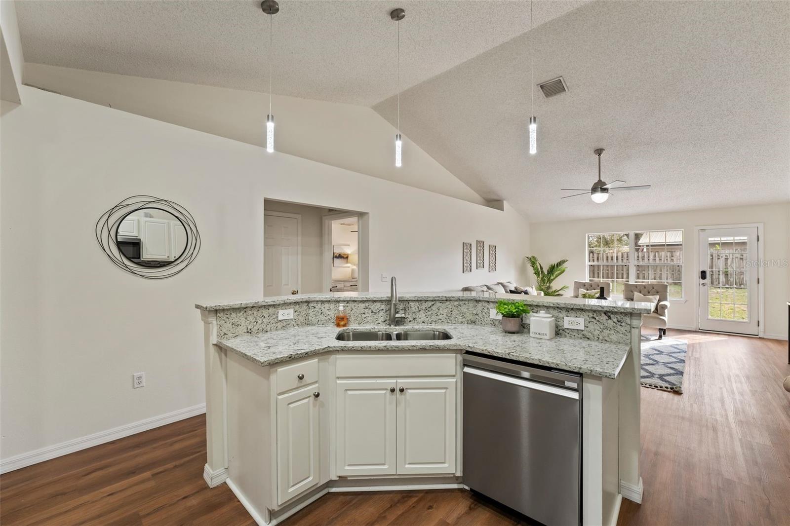 1600 AMBOY DR, DELTONA, FL, 32738