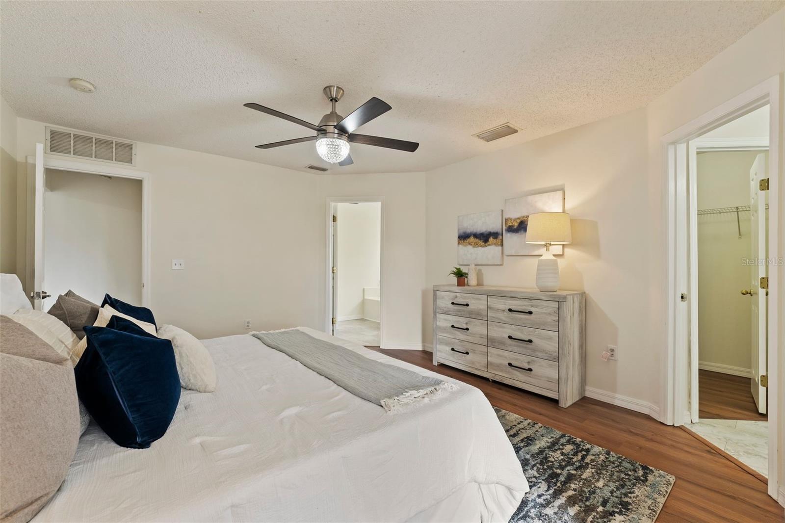 1600 AMBOY DR, DELTONA, FL, 32738