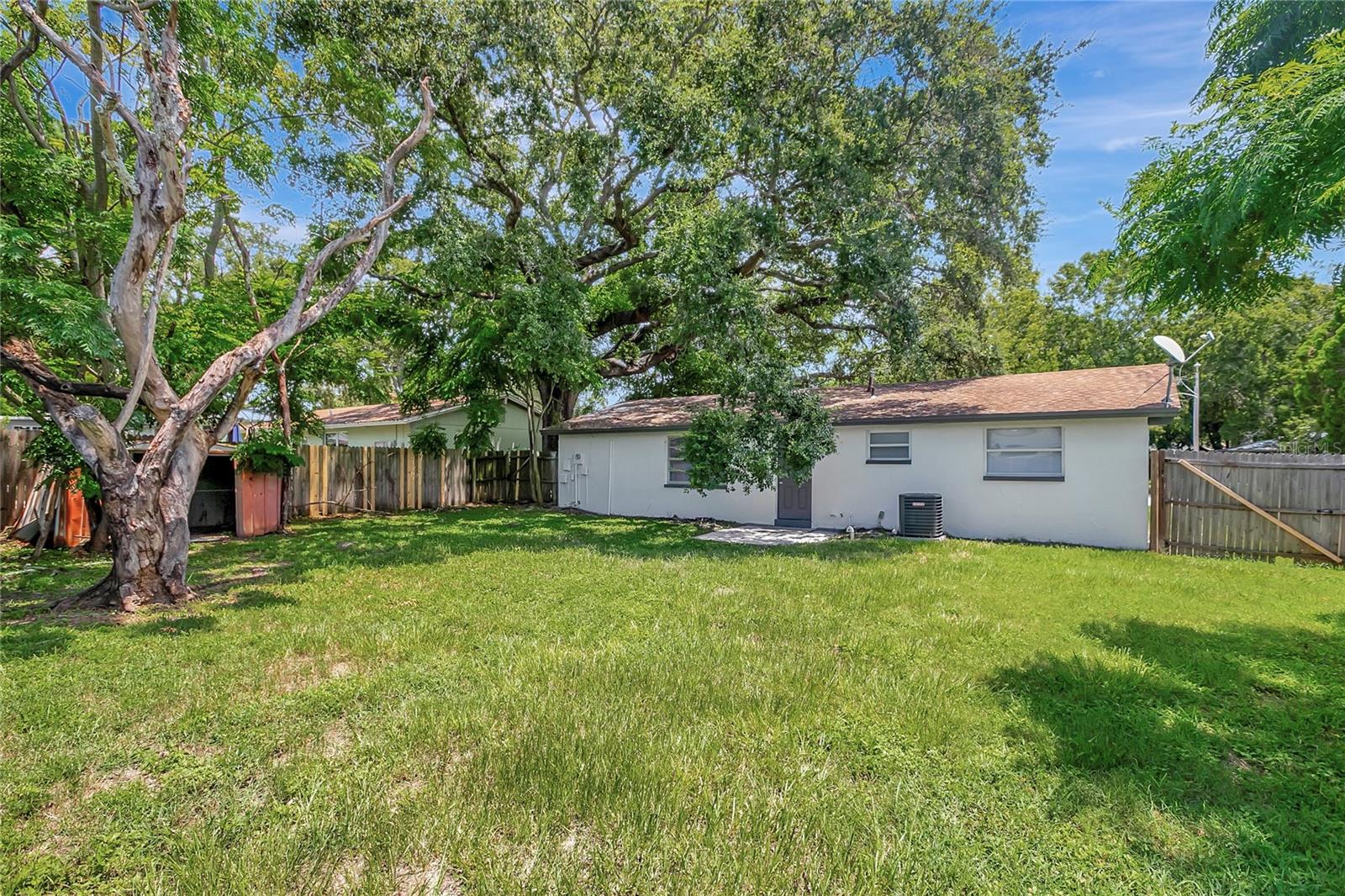 1032 JADEWOOD AVE, CLEARWATER, FL, 33759