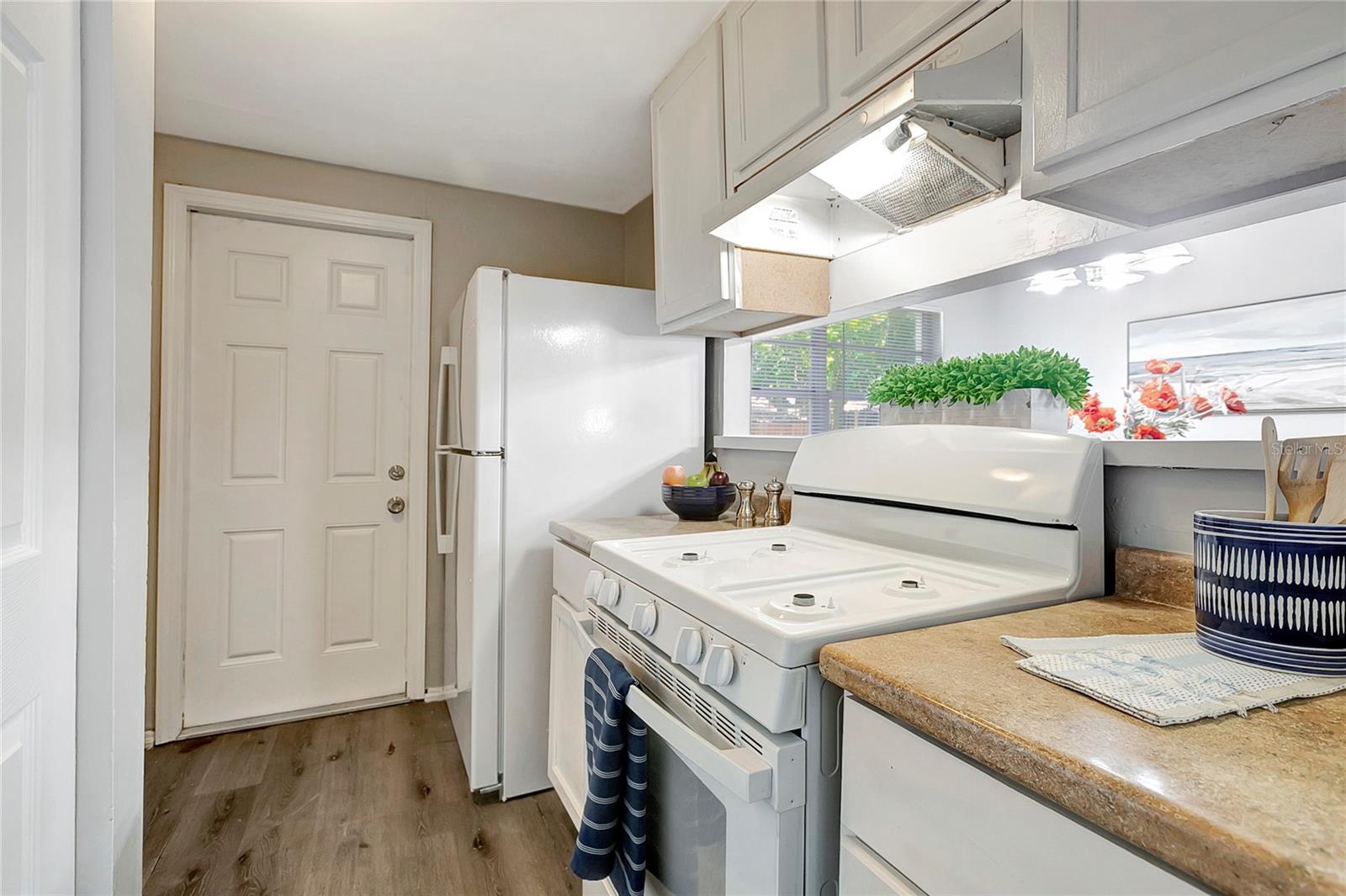 1032 JADEWOOD AVE, CLEARWATER, FL, 33759