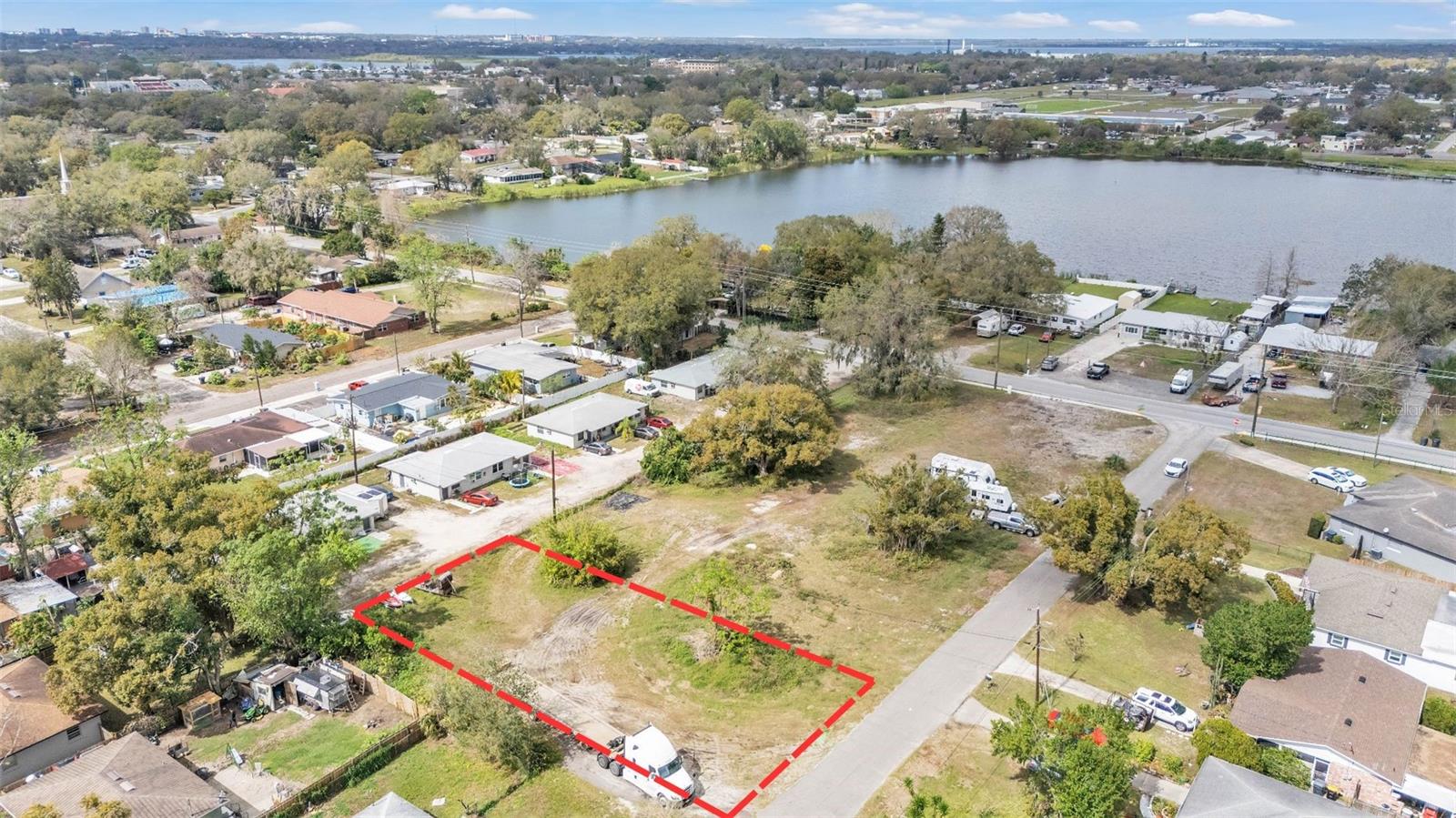 2527 S CRYSTAL LAKE DR, LAKELAND, FL, 33801