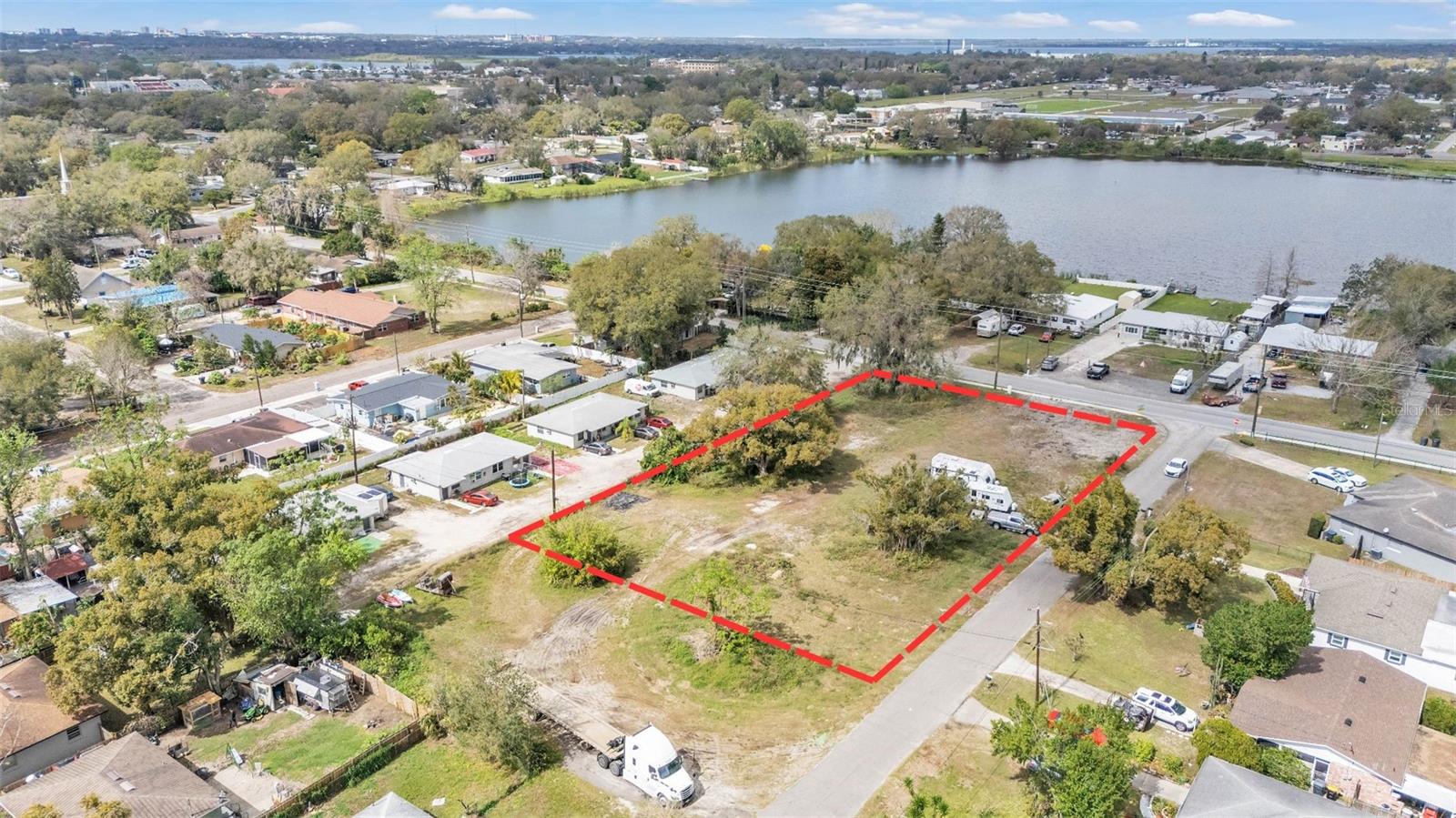 2527 S CRYSTAL LAKE DR, LAKELAND, FL, 33801