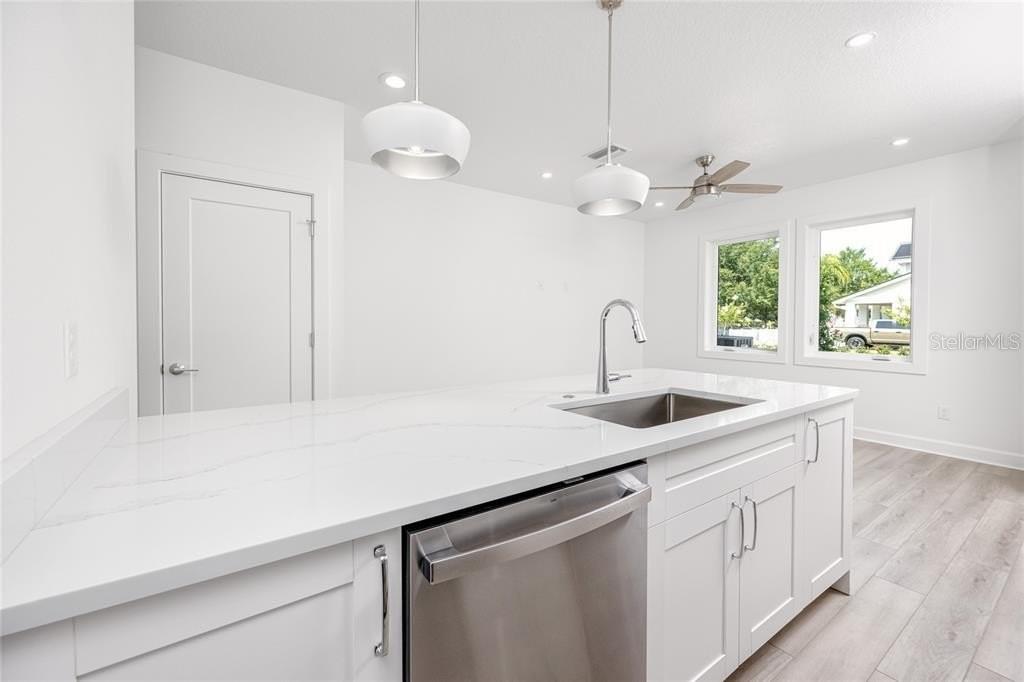 2806 N FLORIDA AVE, TAMPA, FL, 33602