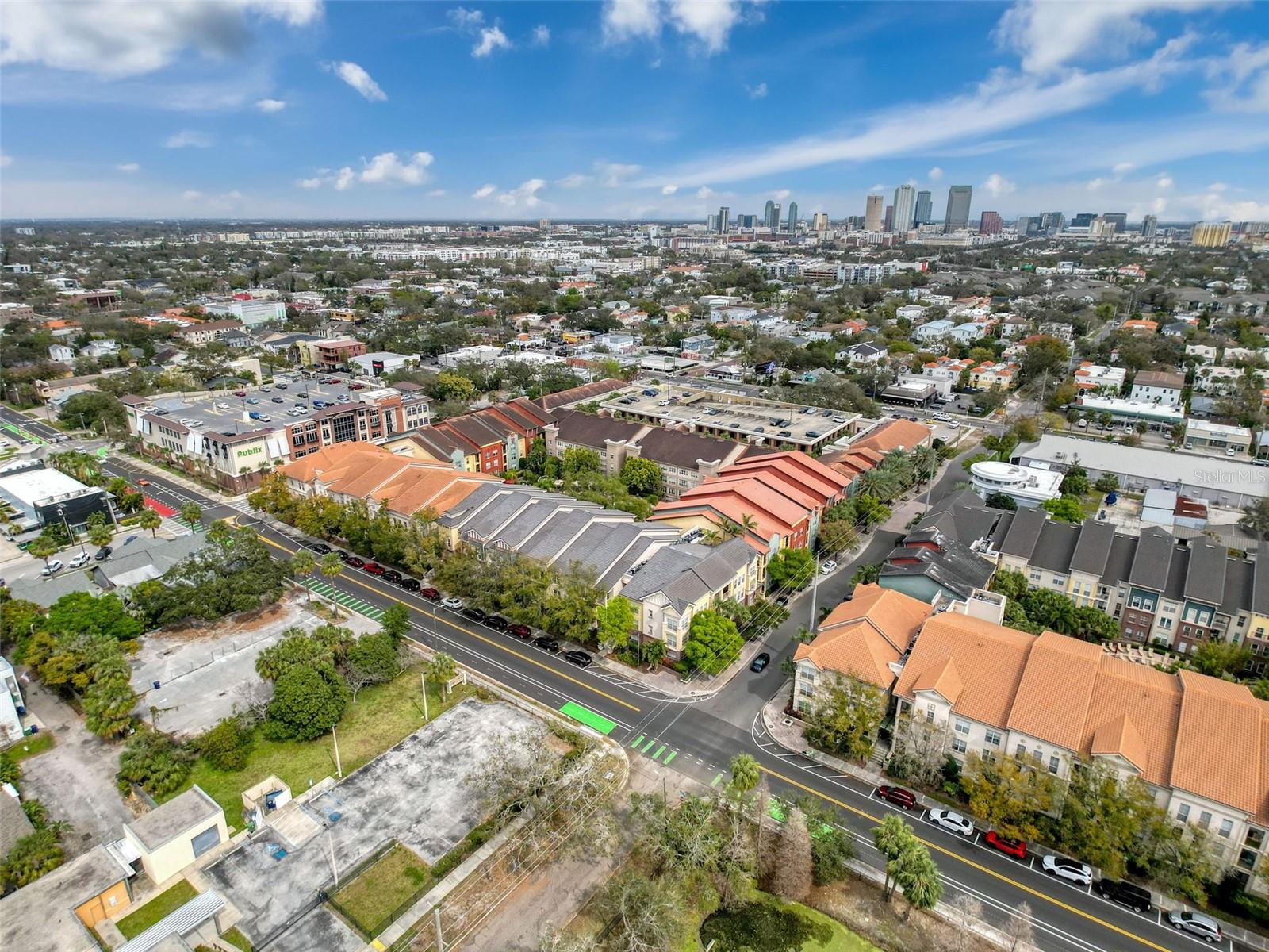 2410 W AZEELE ST #220, TAMPA, FL, 33609