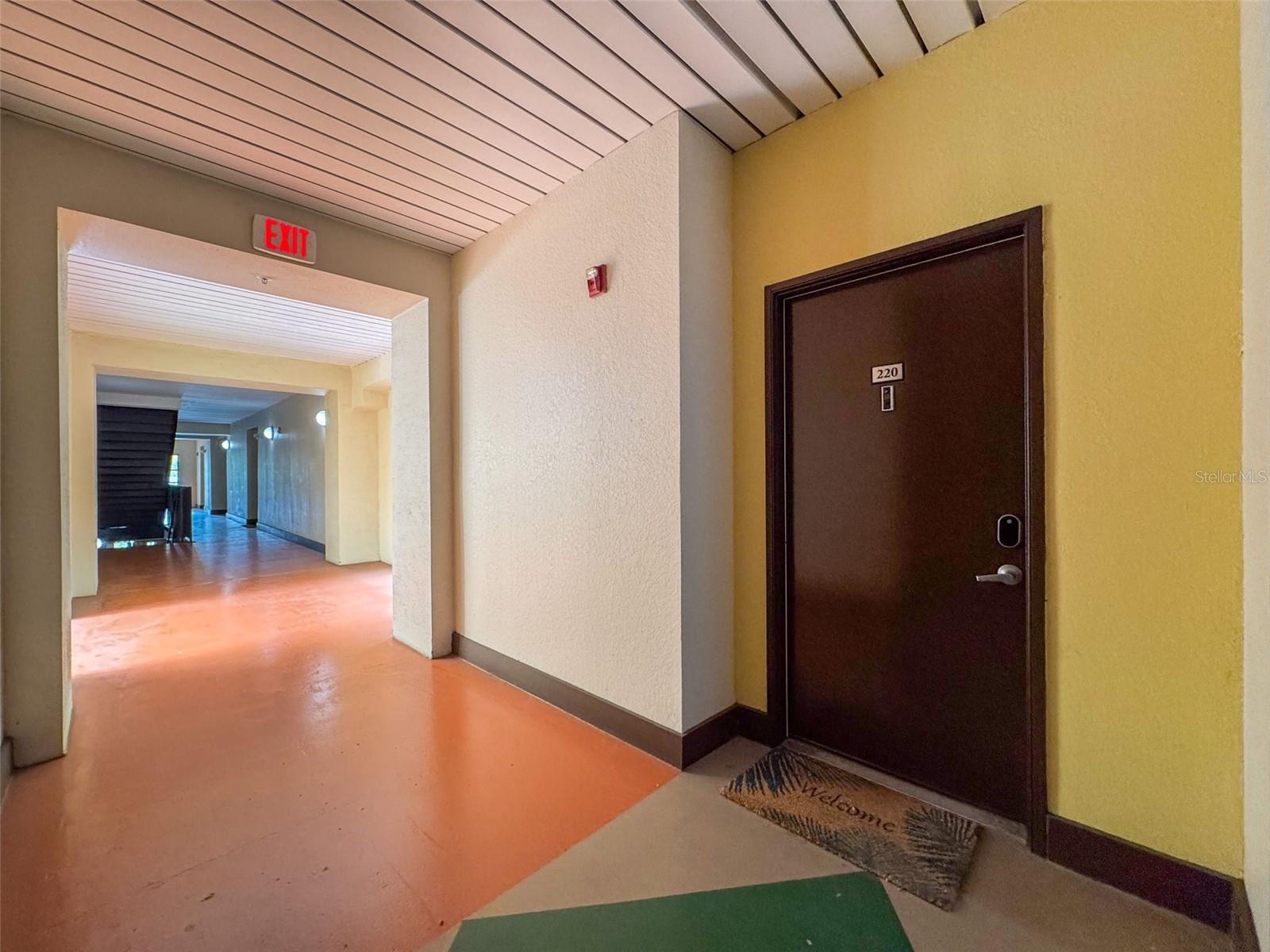 2410 W AZEELE ST #220, TAMPA, FL, 33609