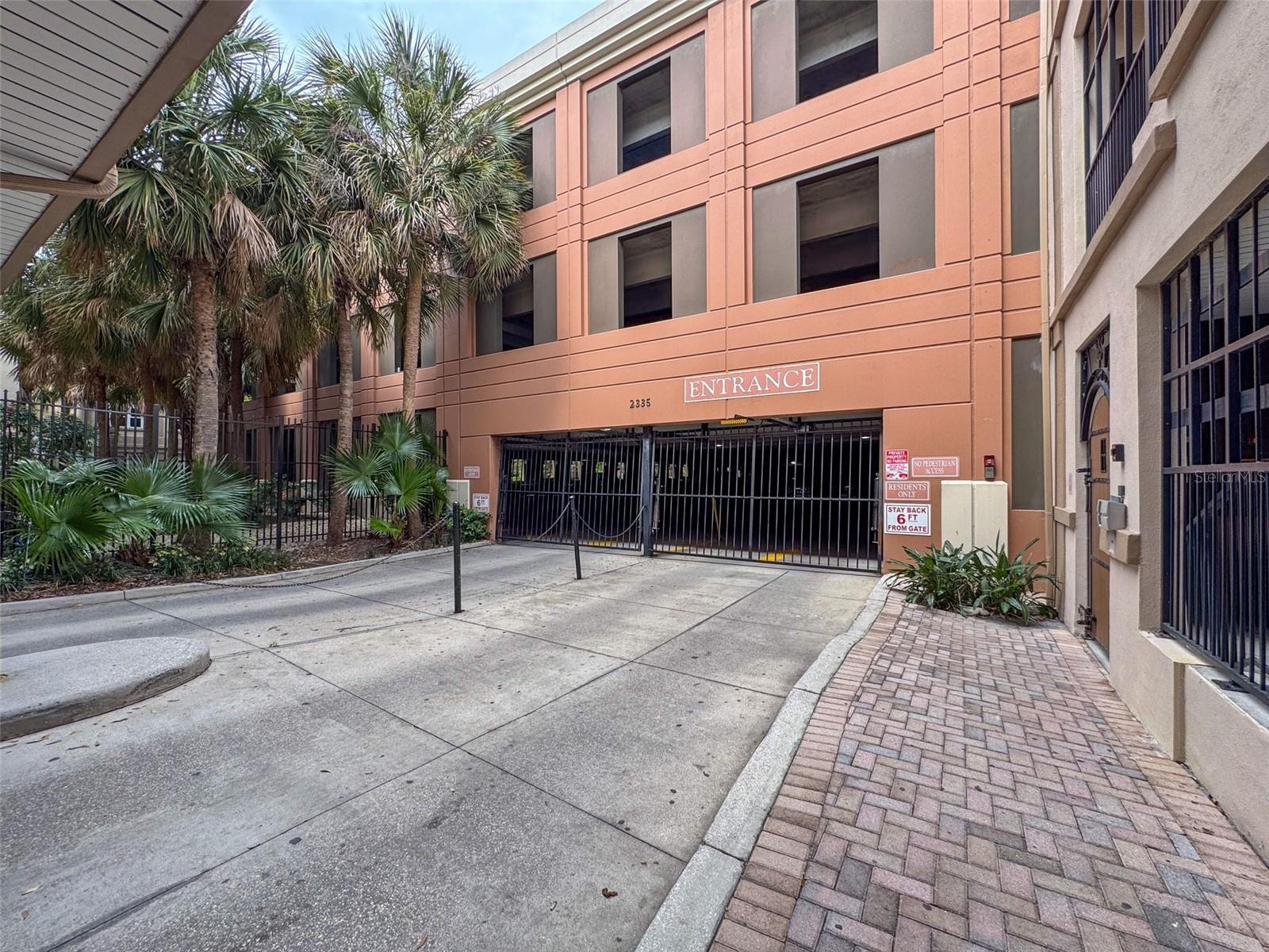 2410 W AZEELE ST #220, TAMPA, FL, 33609