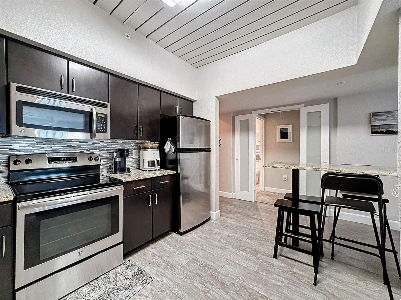 2410 W AZEELE ST #220, TAMPA, FL, 33609