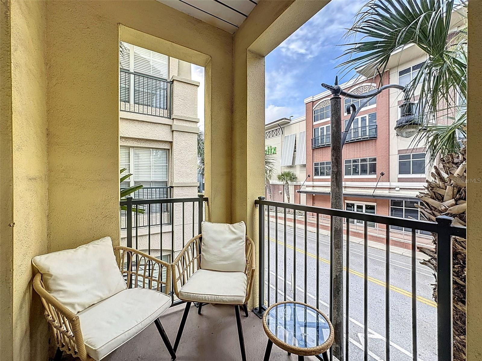 2410 W AZEELE ST #220, TAMPA, FL, 33609