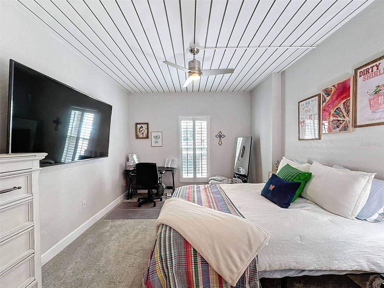 2410 W AZEELE ST #220, TAMPA, FL, 33609
