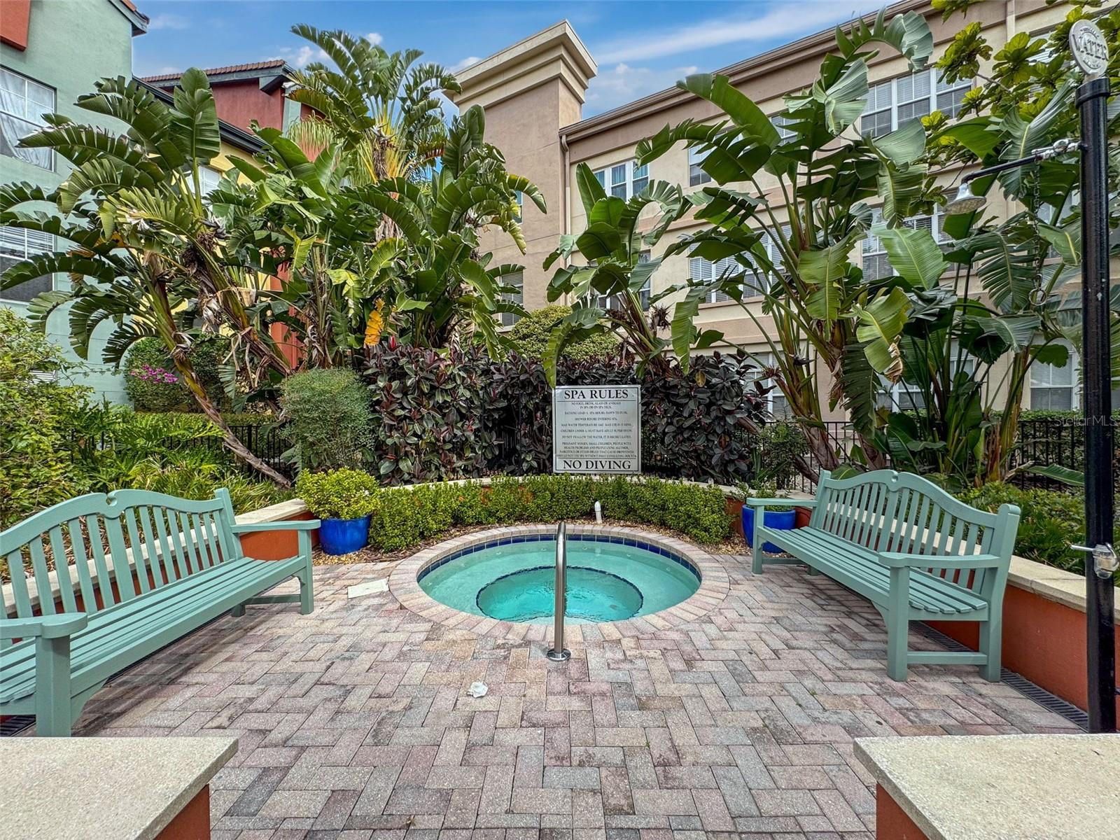 2410 W AZEELE ST #220, TAMPA, FL, 33609