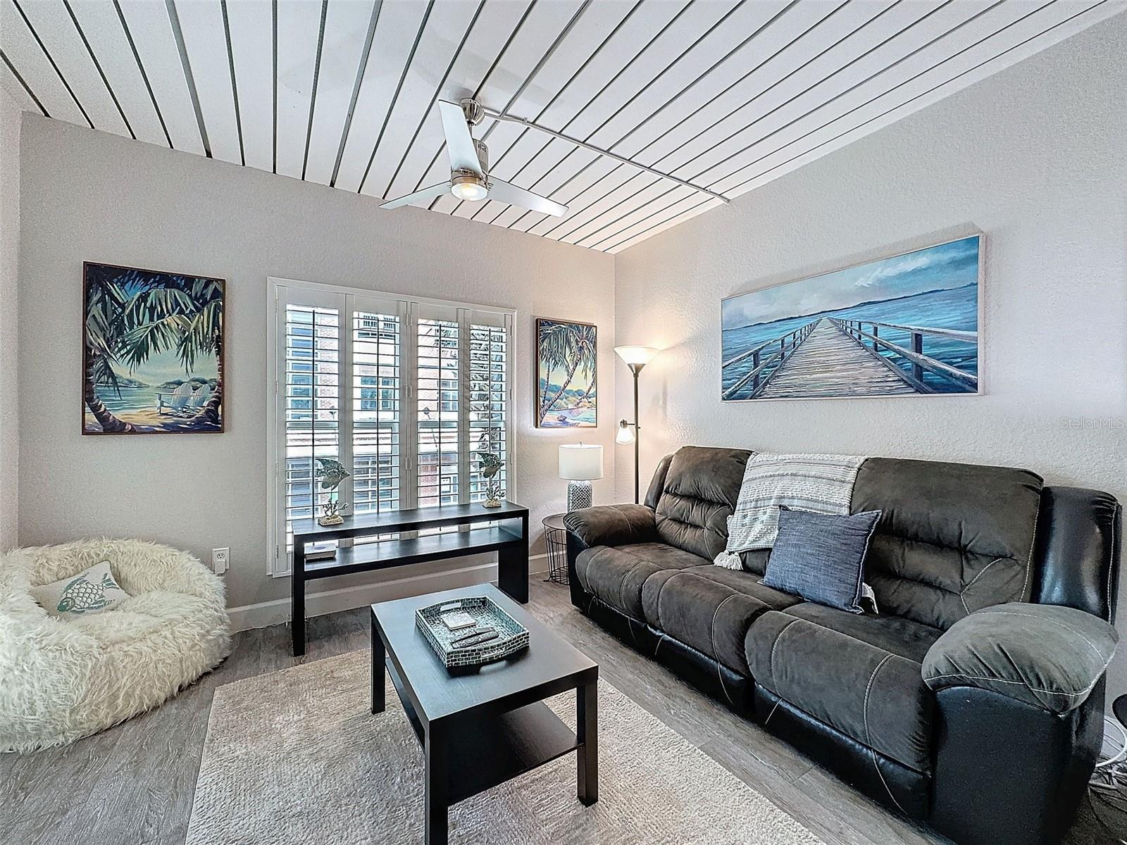 2410 W AZEELE ST #220, TAMPA, FL, 33609