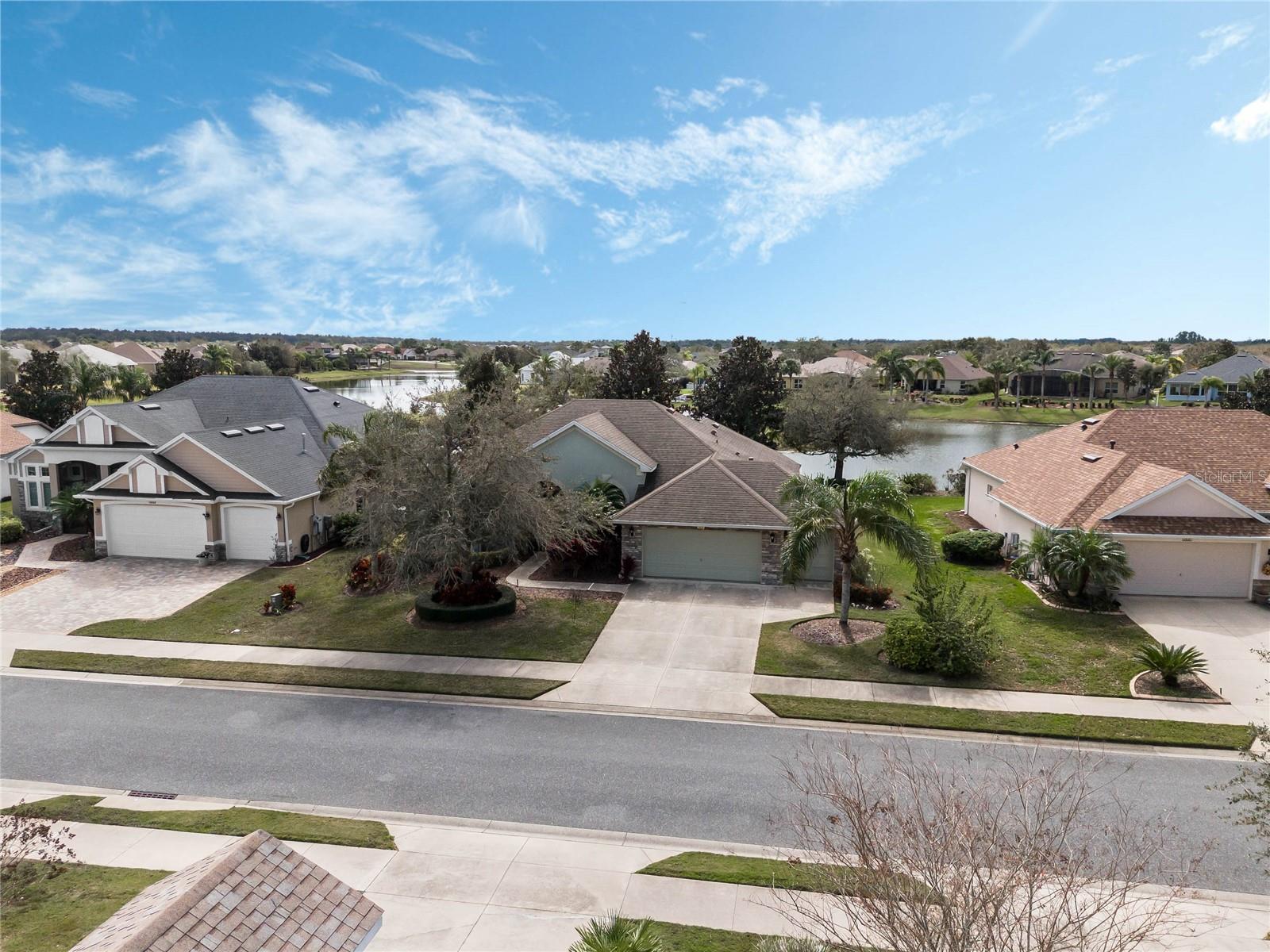 2030 BAYSIDE AVE, MOUNT DORA, FL, 32757