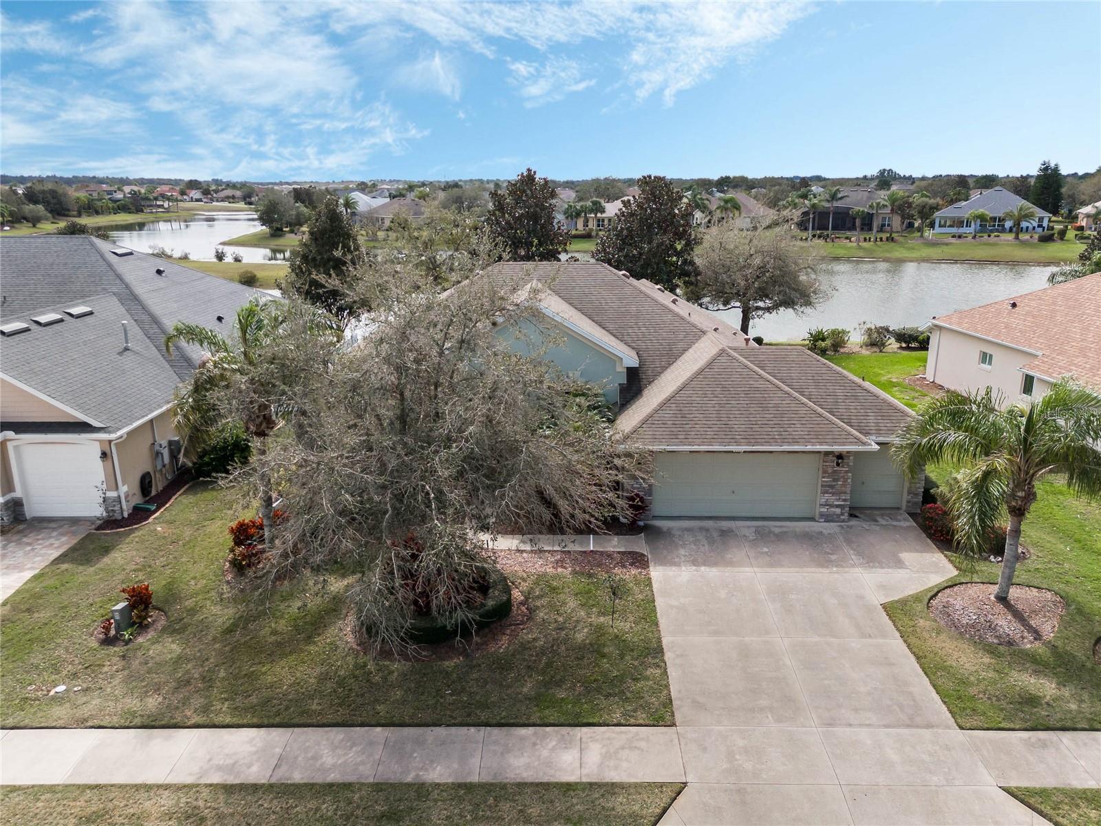2030 BAYSIDE AVE, MOUNT DORA, FL, 32757