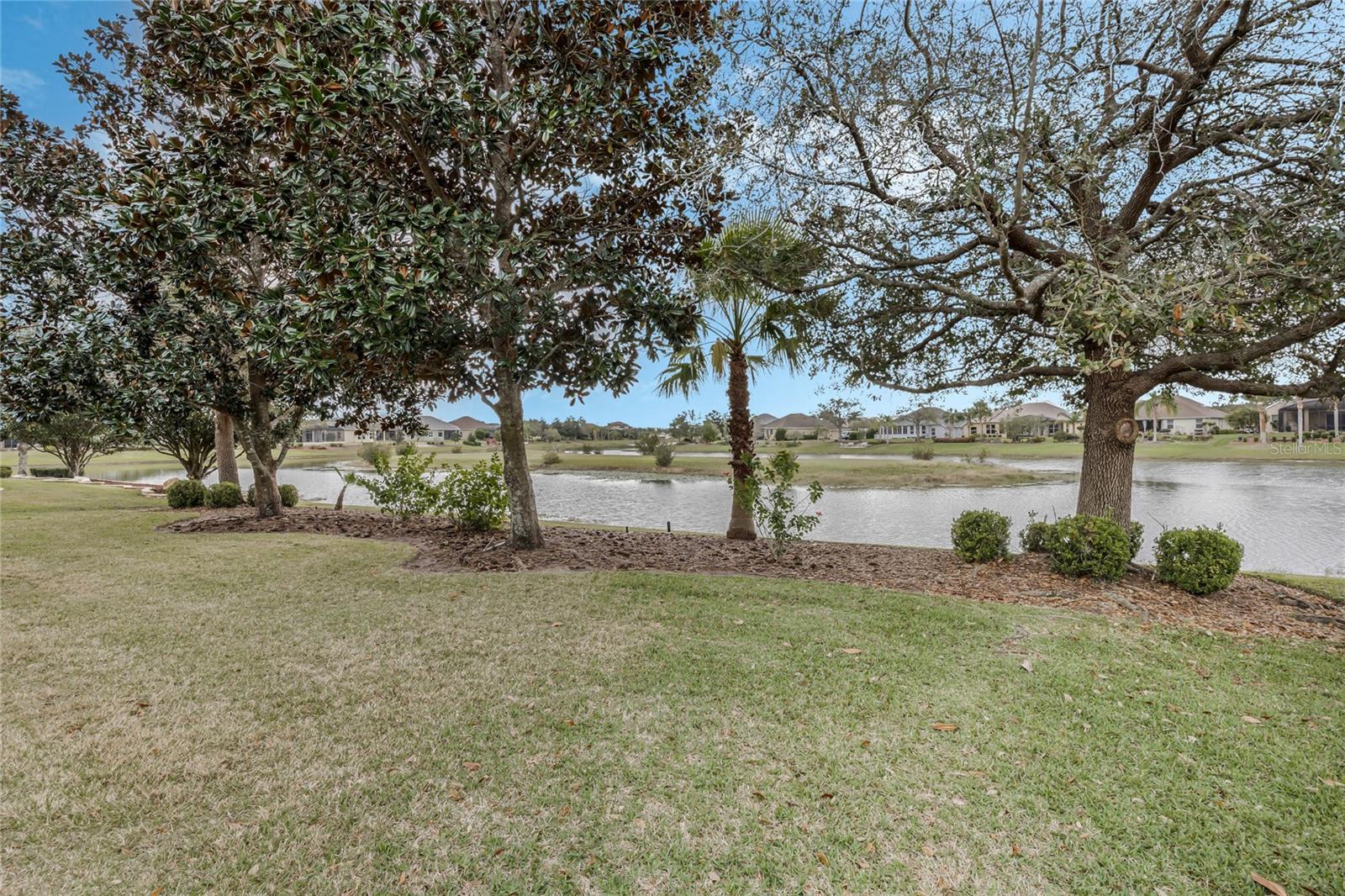 2030 BAYSIDE AVE, MOUNT DORA, FL, 32757