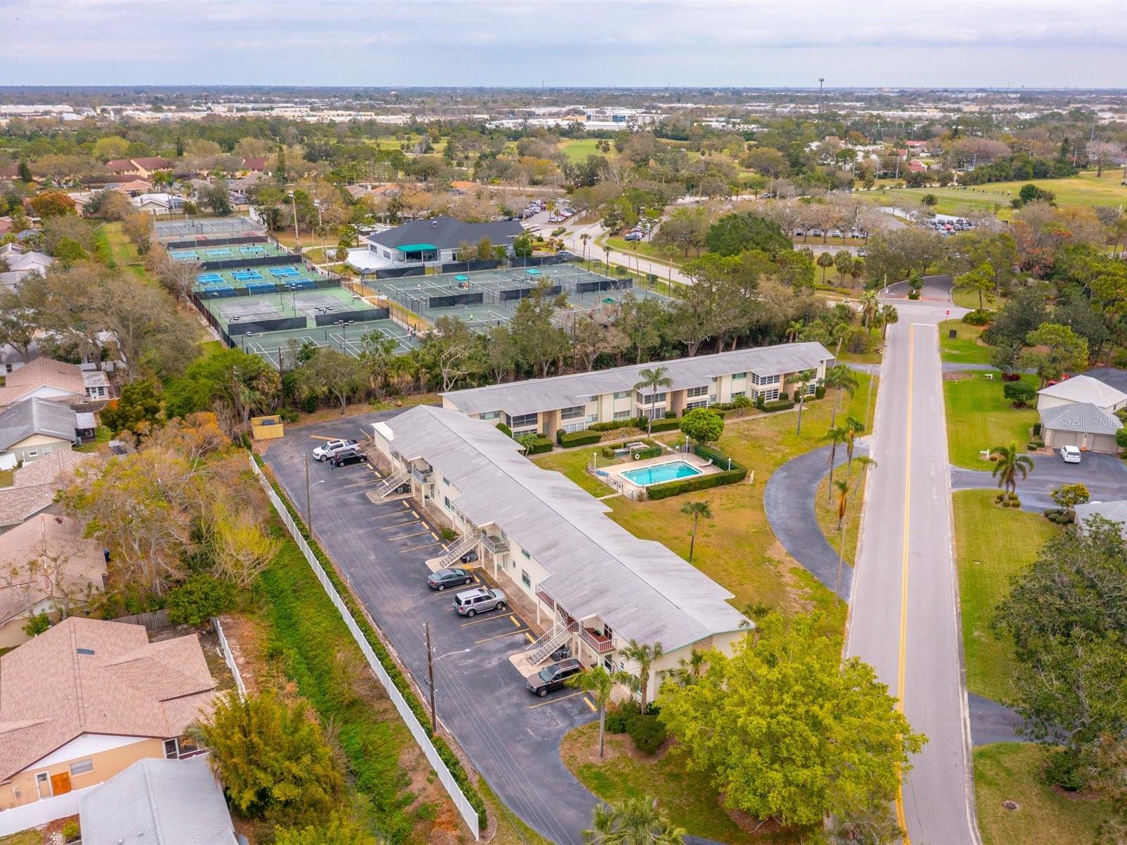 8303 BARDMOOR BLVD #105, SEMINOLE, FL, 33777