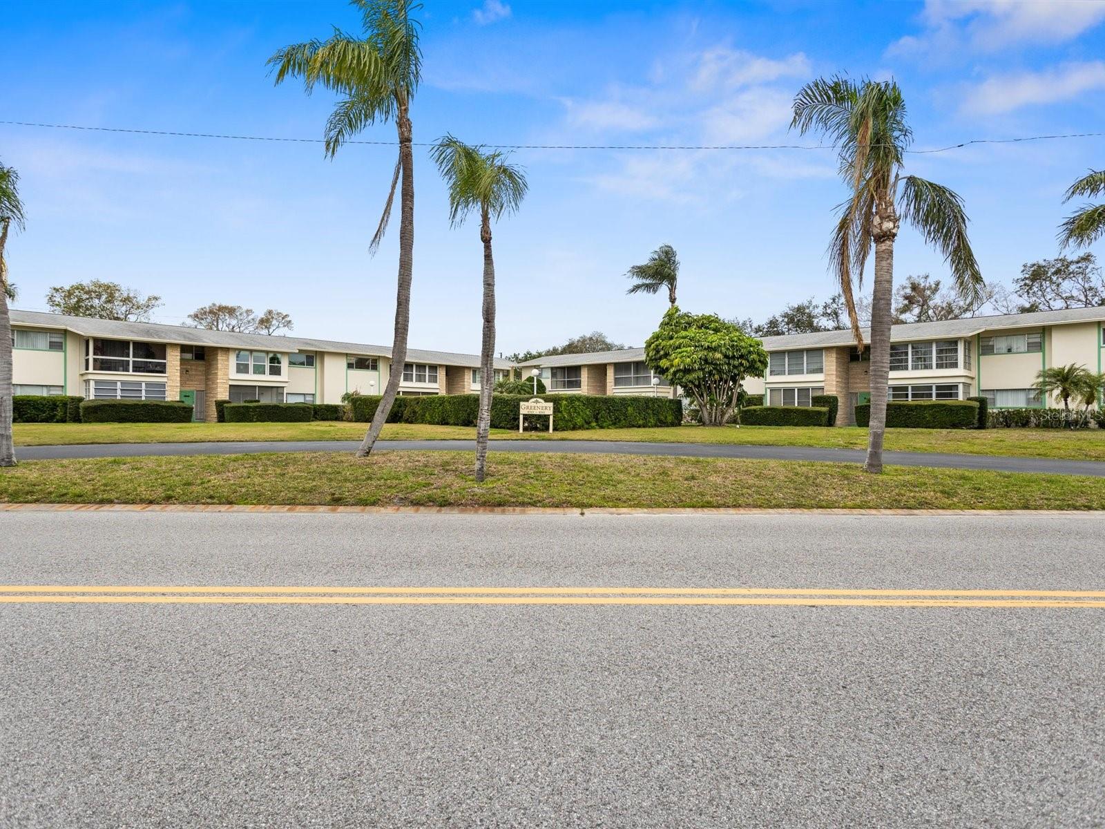 8303 BARDMOOR BLVD #105, SEMINOLE, FL, 33777