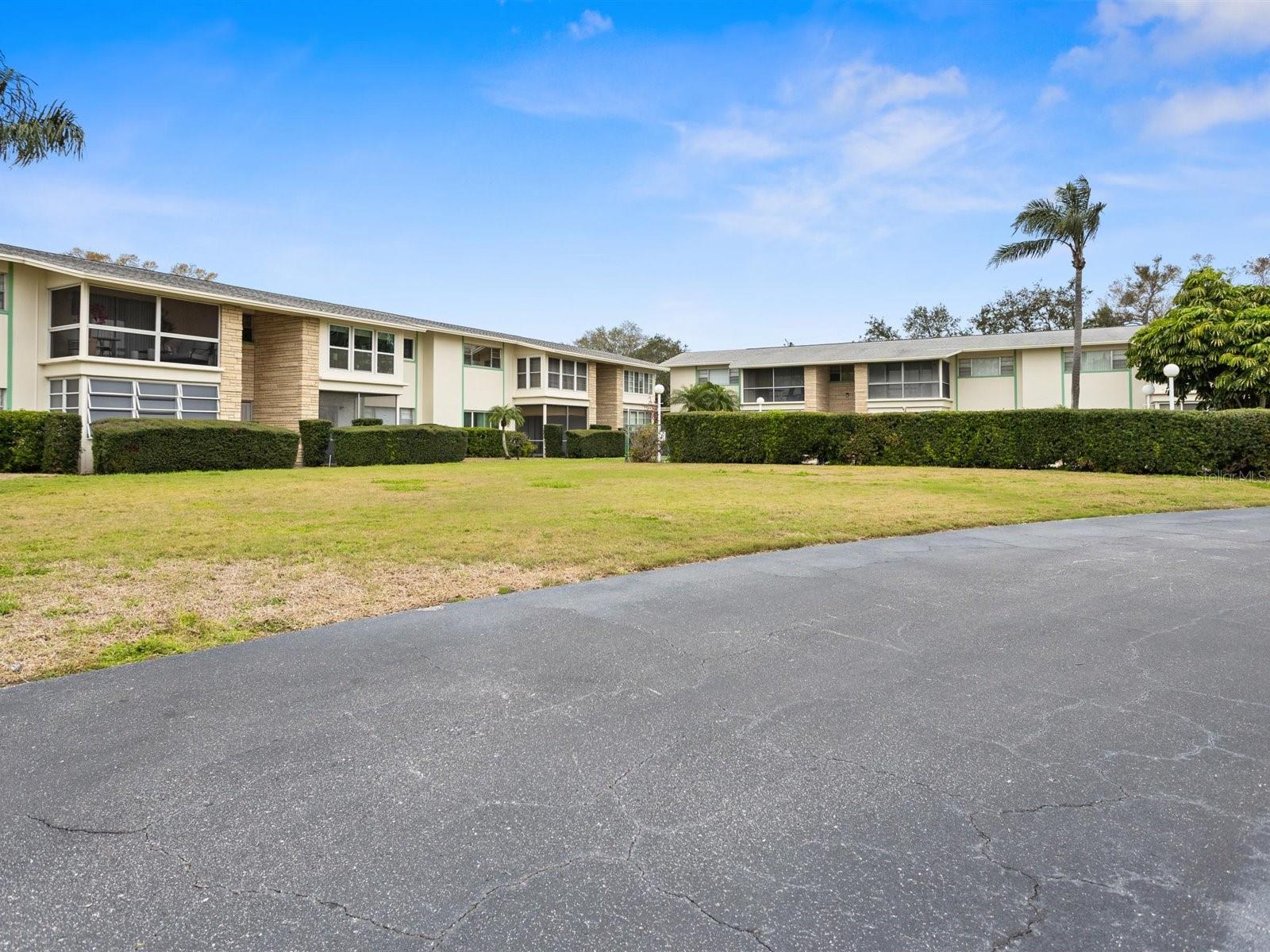 8303 BARDMOOR BLVD #105, SEMINOLE, FL, 33777