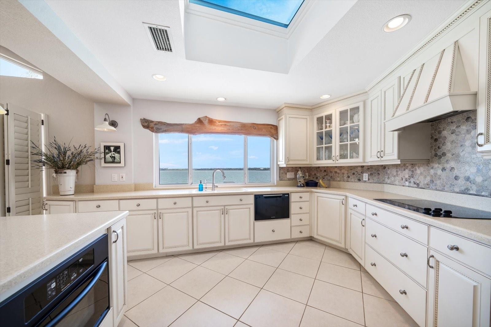 447 22ND ST, BELLEAIR BEACH, FL, 33786