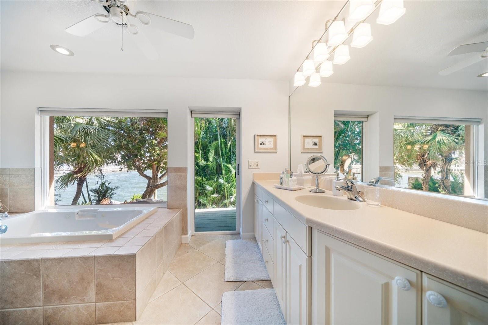 447 22ND ST, BELLEAIR BEACH, FL, 33786