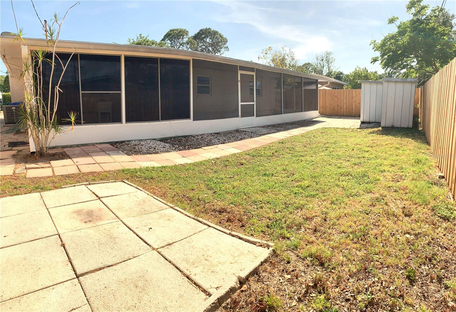 511 82ND AVE N, ST PETERSBURG, FL, 33702