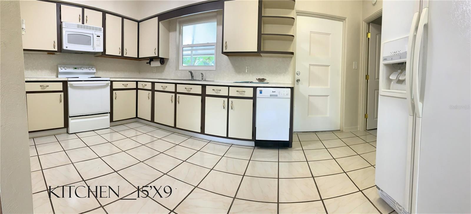 511 82ND AVE N, ST PETERSBURG, FL, 33702