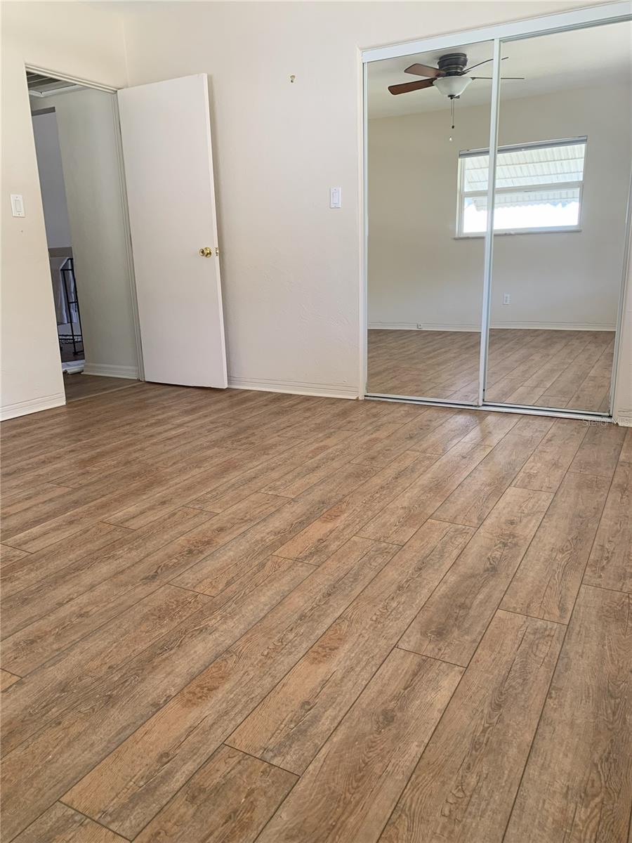 511 82ND AVE N, ST PETERSBURG, FL, 33702