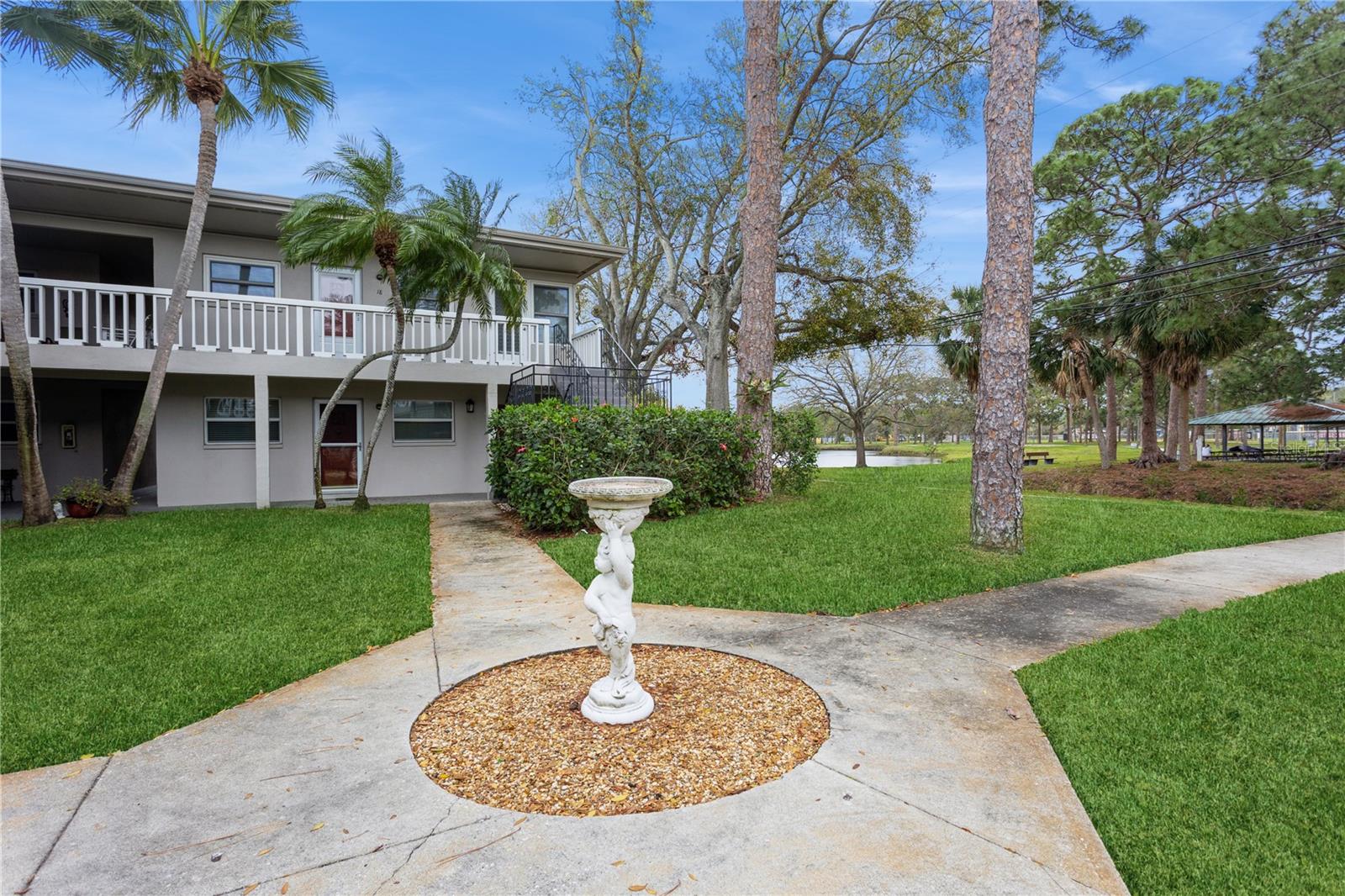 800 71ST AVE N #8, ST PETERSBURG, FL, 33702