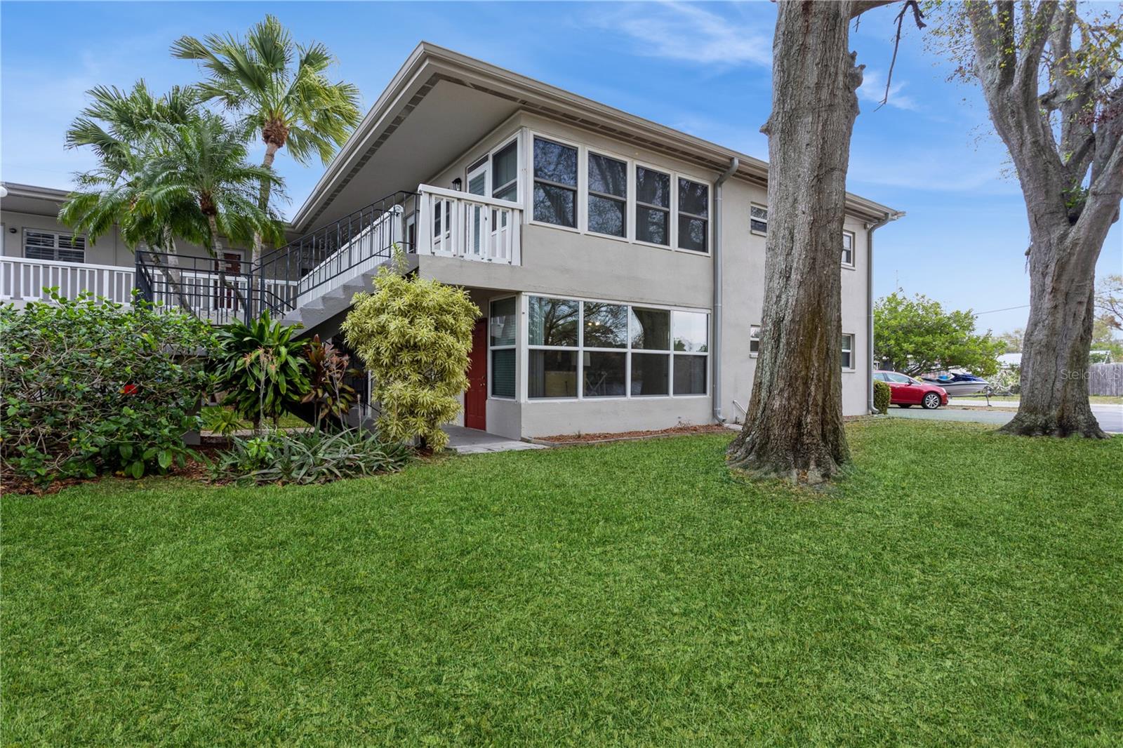 800 71ST AVE N #8, ST PETERSBURG, FL, 33702