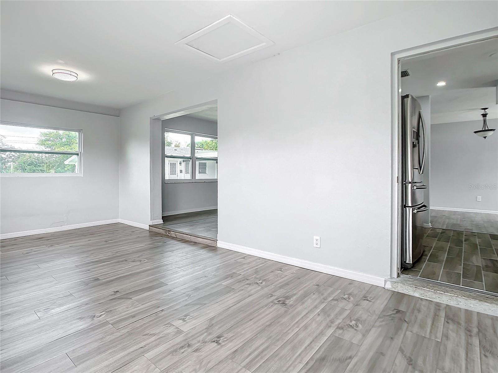 405 S LAKE DR, CLEARWATER, FL, 33755