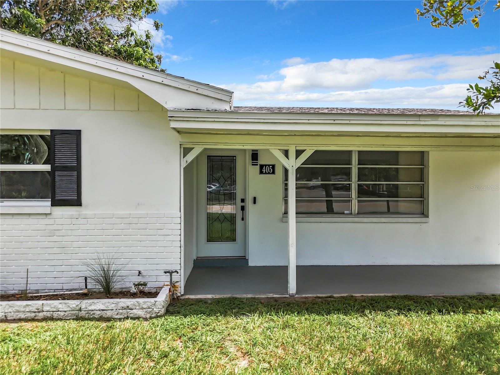 405 S LAKE DR, CLEARWATER, FL, 33755