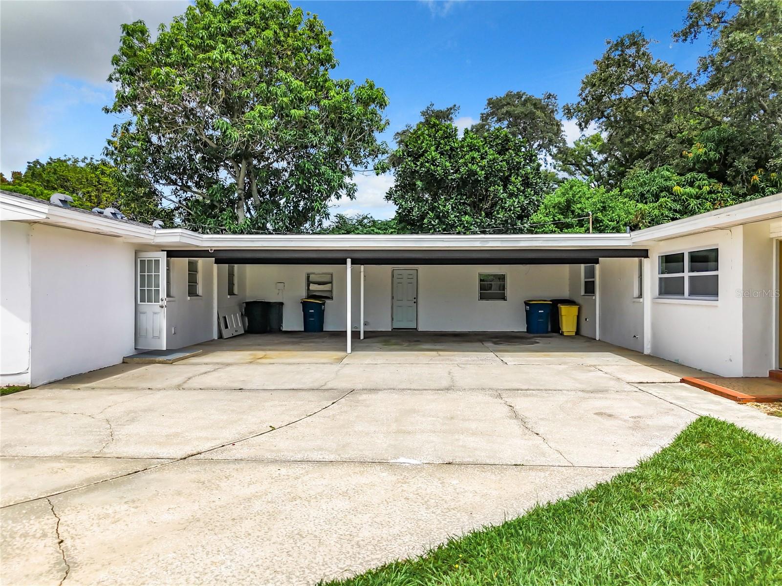 405 S LAKE DR, CLEARWATER, FL, 33755