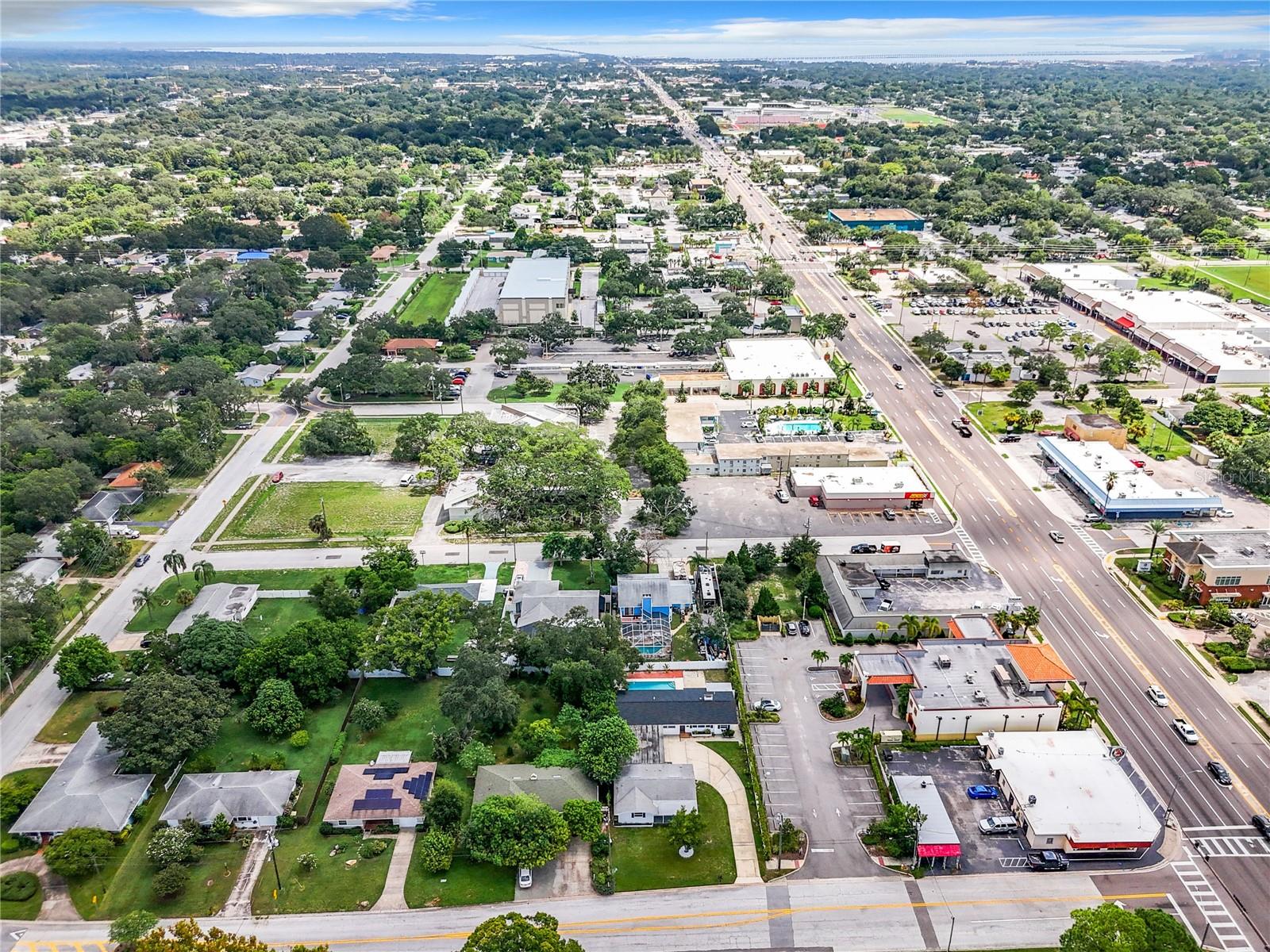 405 S LAKE DR, CLEARWATER, FL, 33755