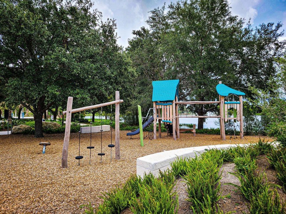 405 S LAKE DR, CLEARWATER, FL, 33755