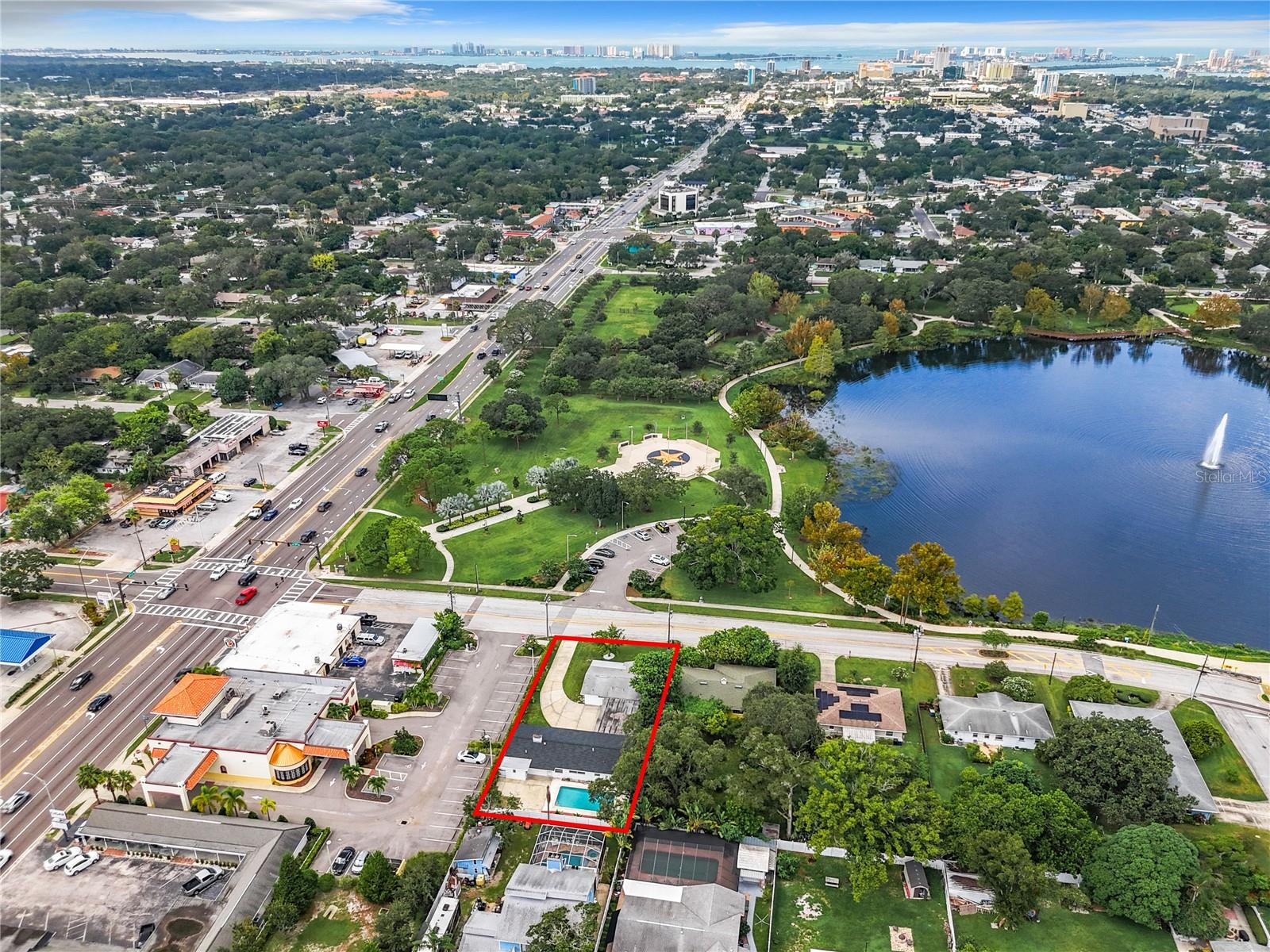 405 S LAKE DR, CLEARWATER, FL, 33755