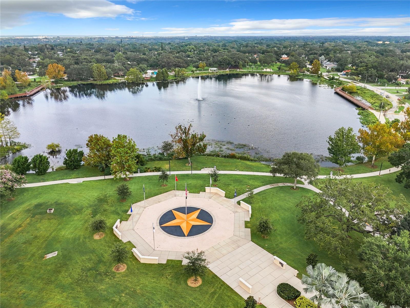 405 S LAKE DR, CLEARWATER, FL, 33755