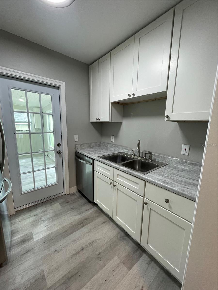 1702 SUNSET DR, CLEARWATER, FL, 33755