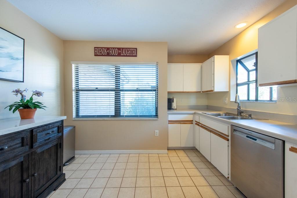 7829 PINE TRACE DR, SARASOTA, FL, 34243