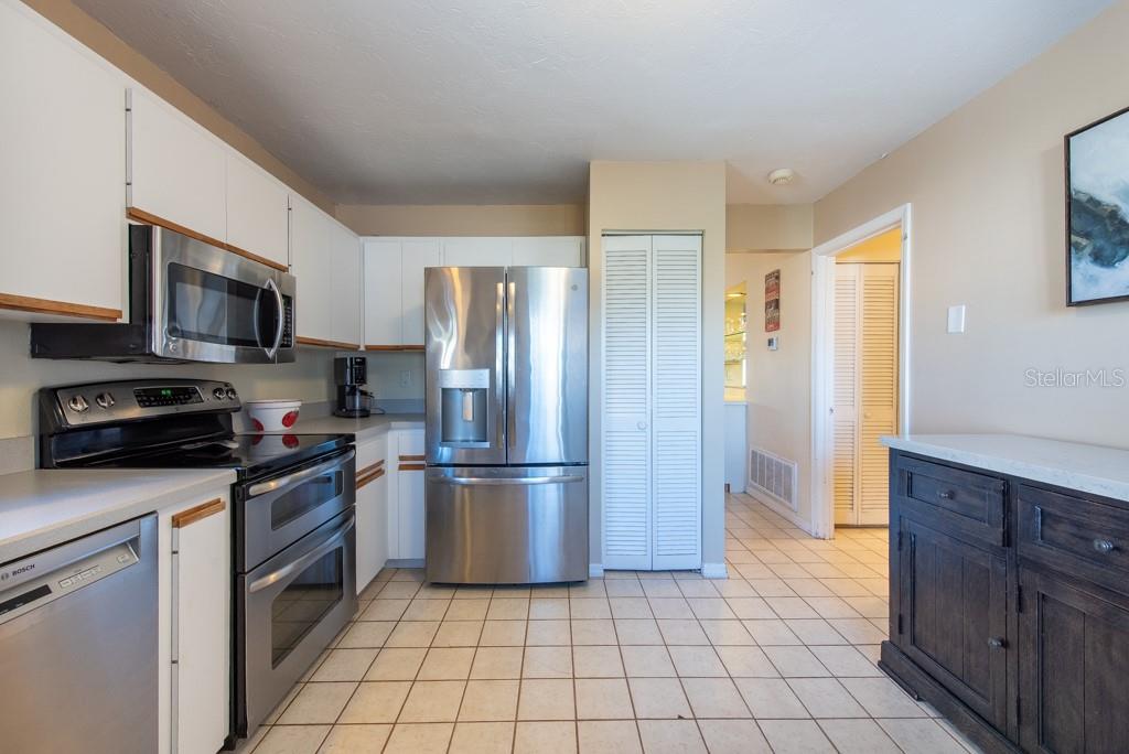 7829 PINE TRACE DR, SARASOTA, FL, 34243