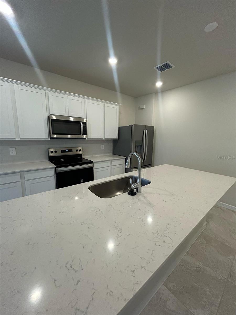 2045 CALM SOUL WAY DR, KISSIMMEE, FL, 34744