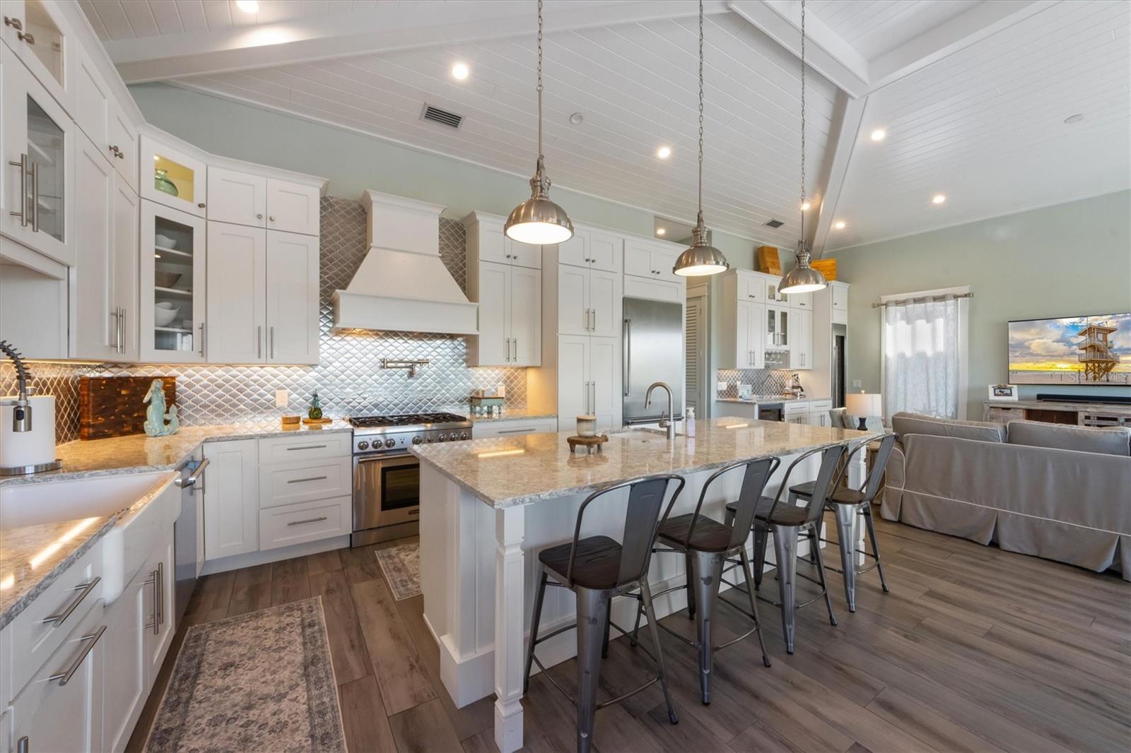 108 MAGNOLIA AVE, ANNA MARIA, FL, 34216