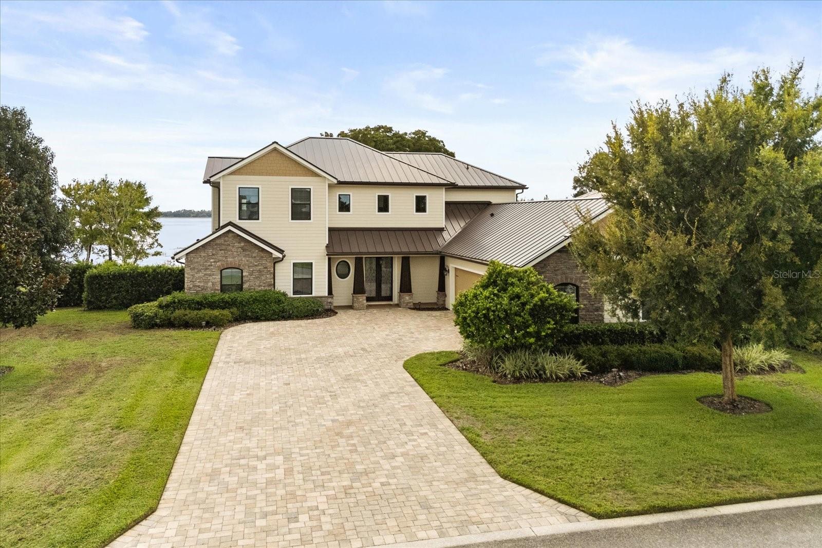17648 LIVE OAK DR, TAVARES, FL, 32778