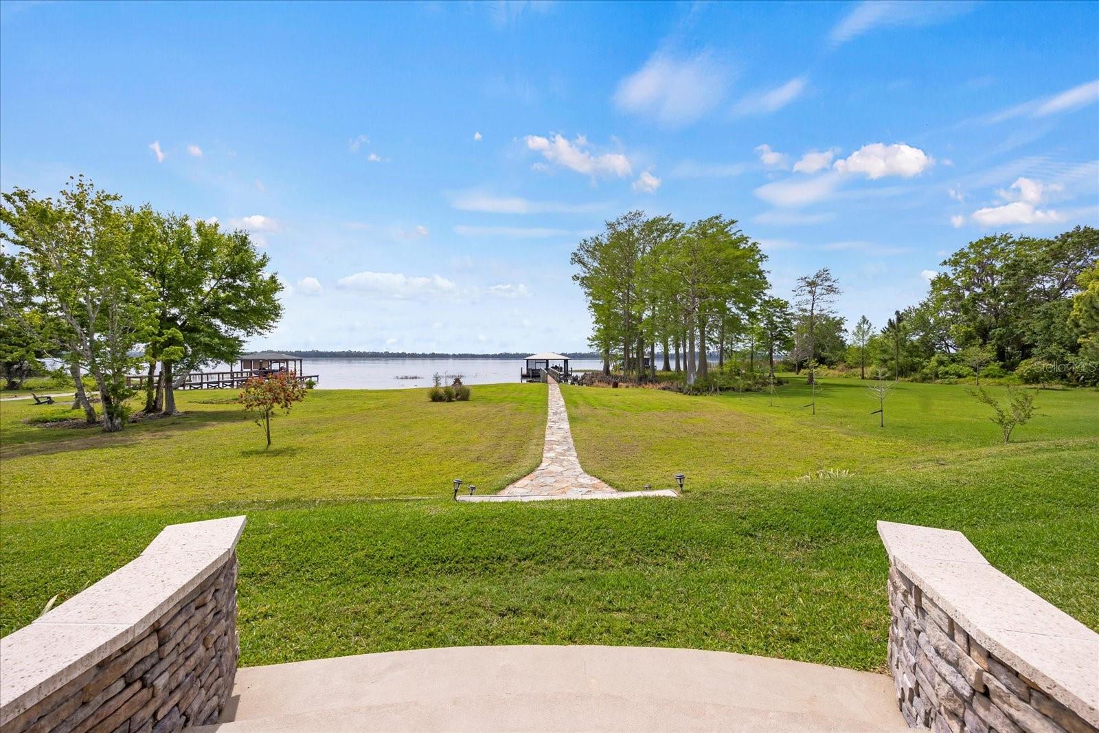 17648 LIVE OAK DR, TAVARES, FL, 32778
