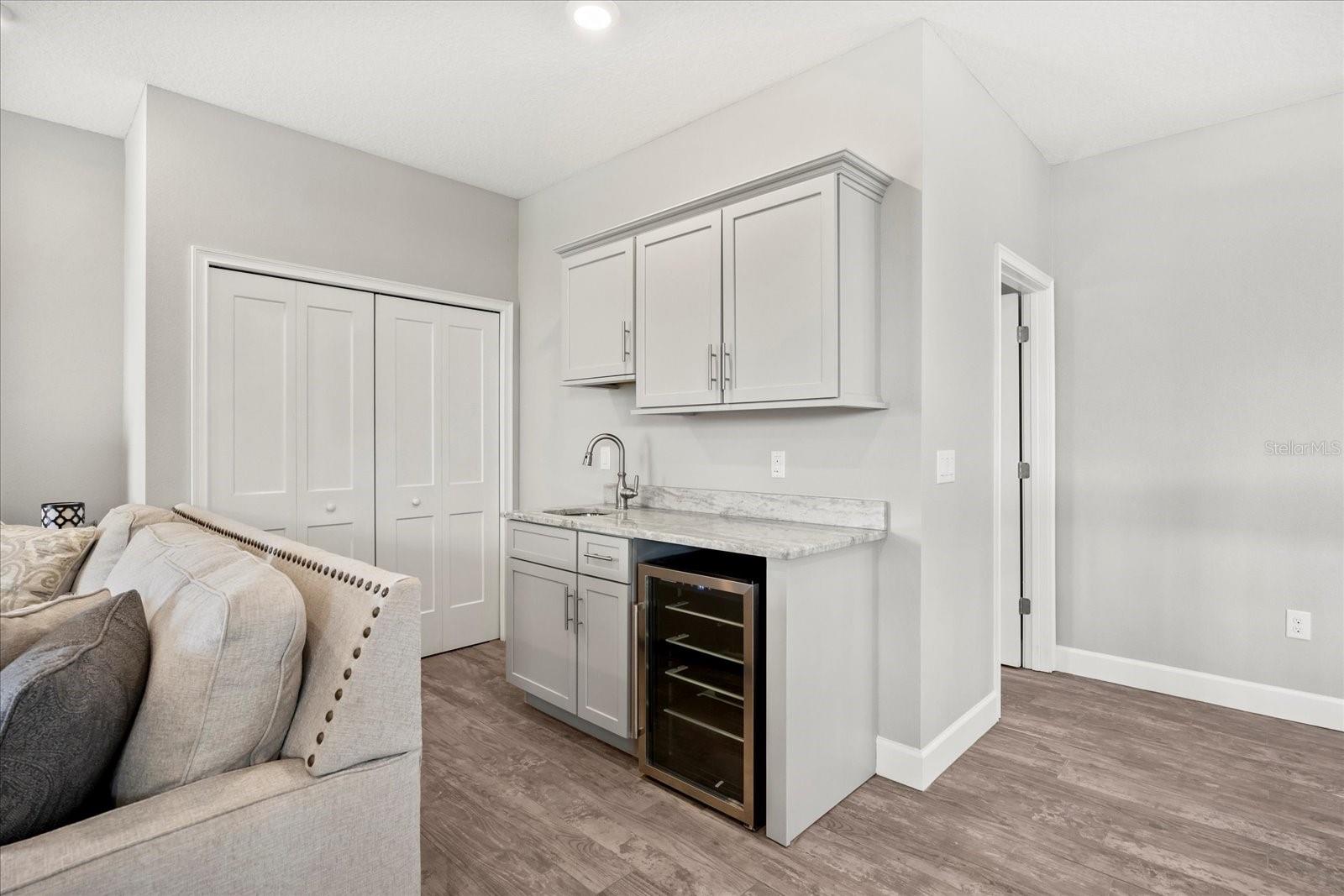 17648 LIVE OAK DR, TAVARES, FL, 32778