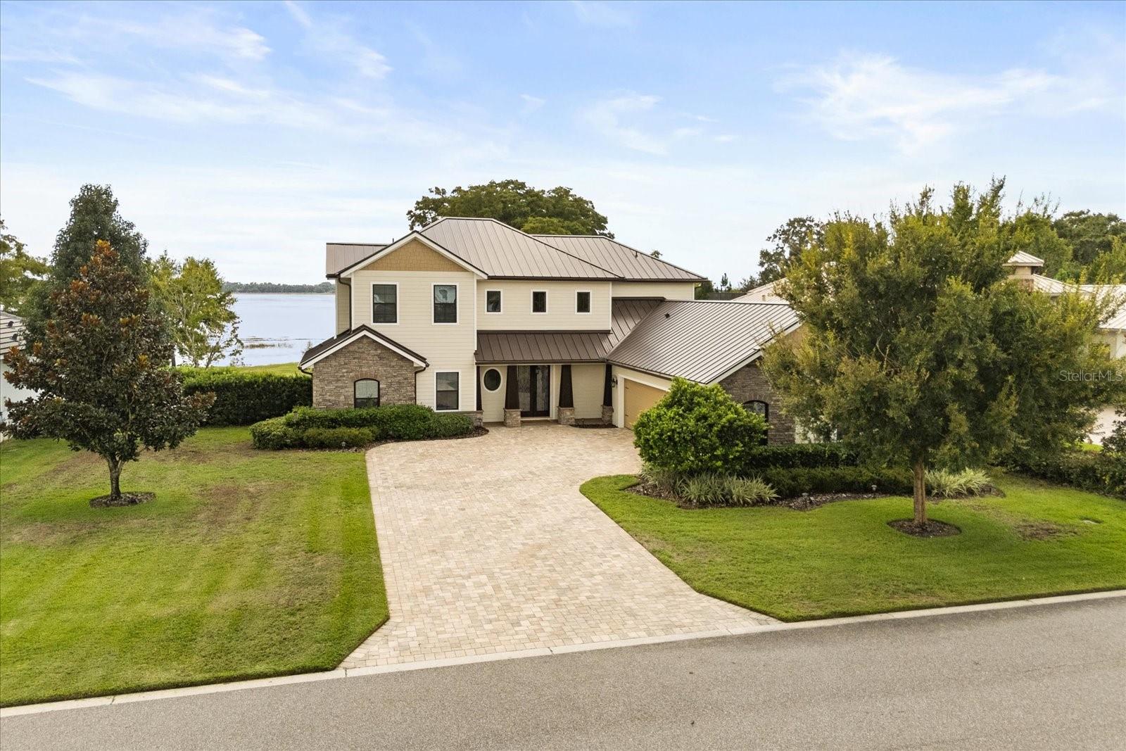 17648 LIVE OAK DR, TAVARES, FL, 32778