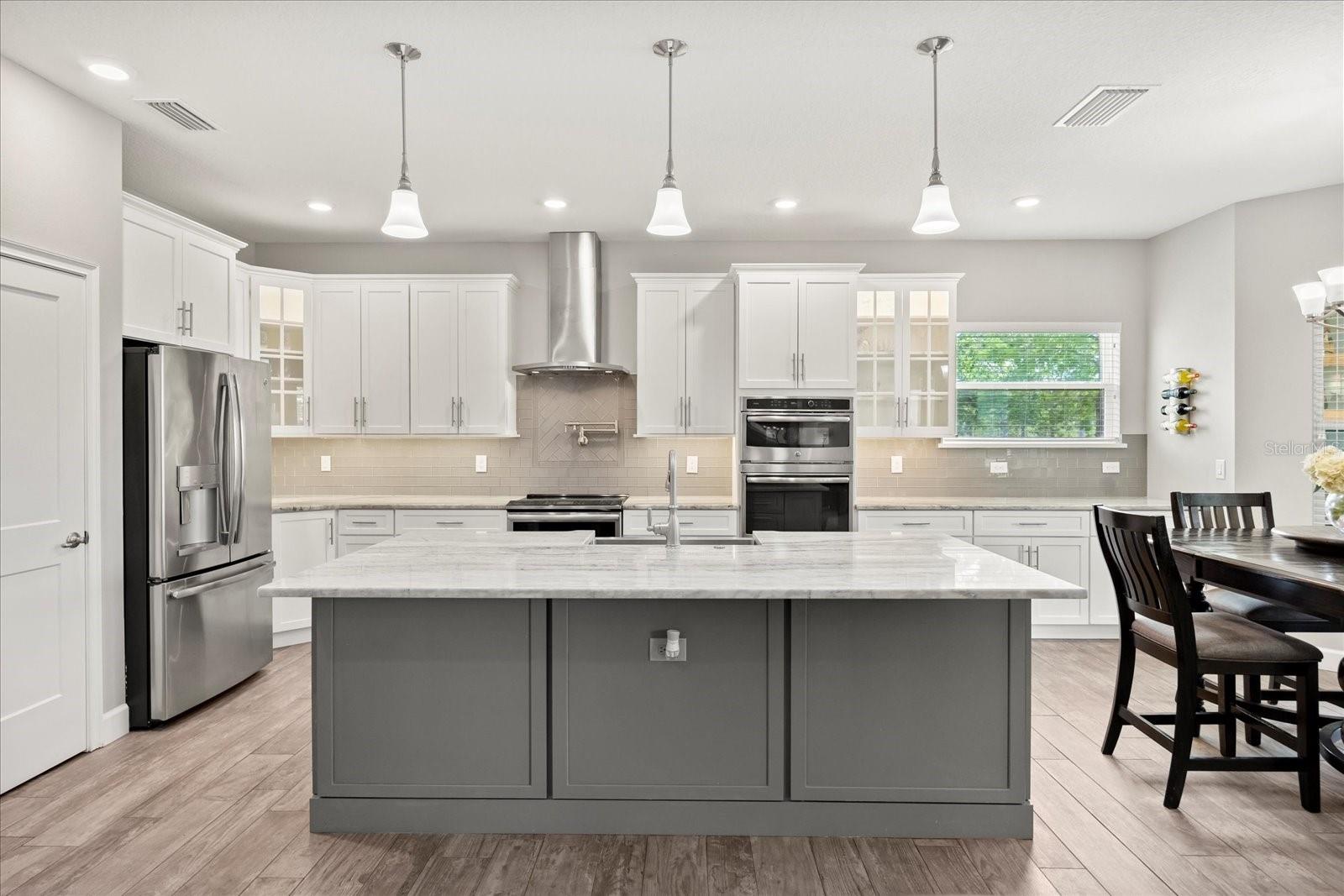 17648 LIVE OAK DR, TAVARES, FL, 32778