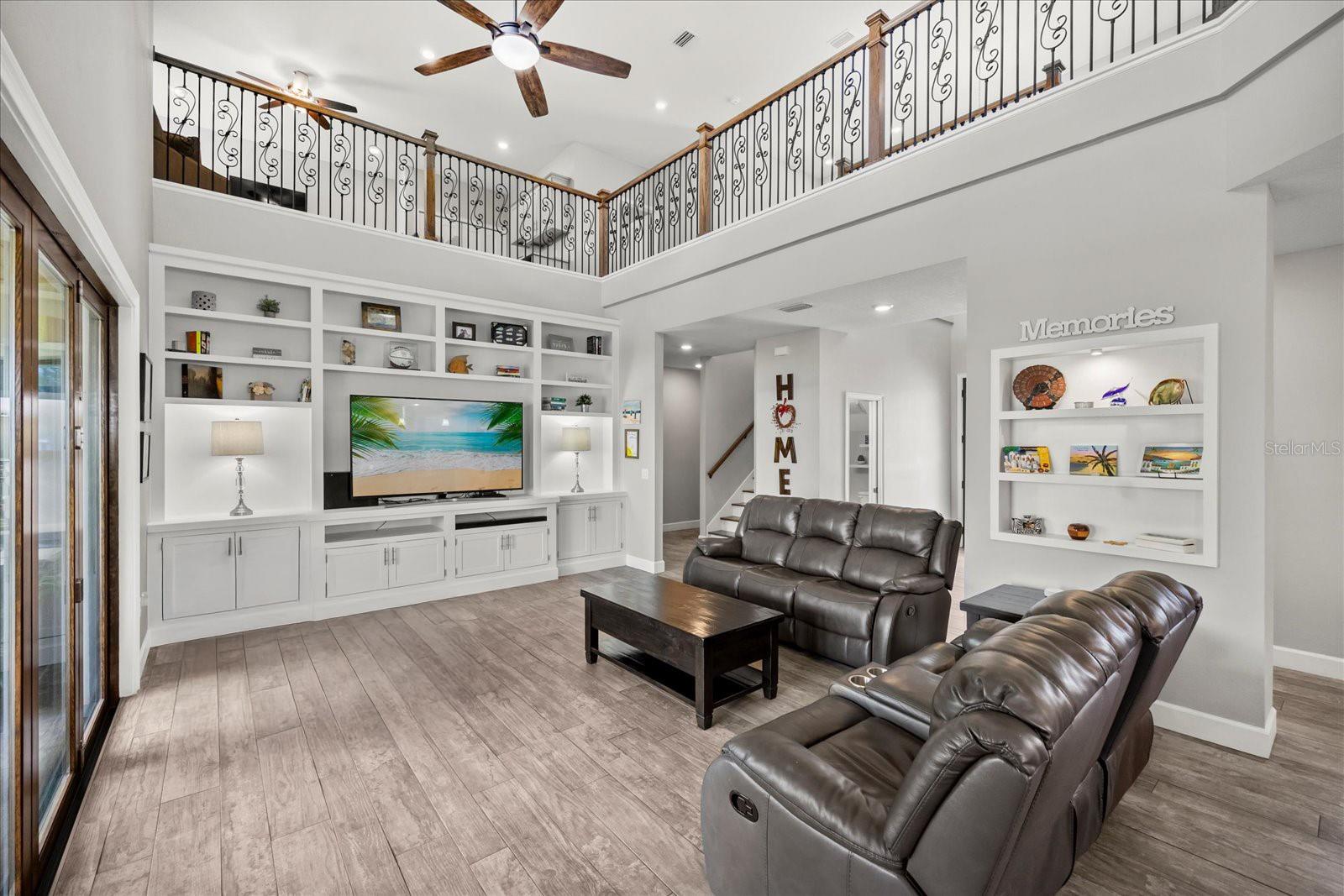 17648 LIVE OAK DR, TAVARES, FL, 32778