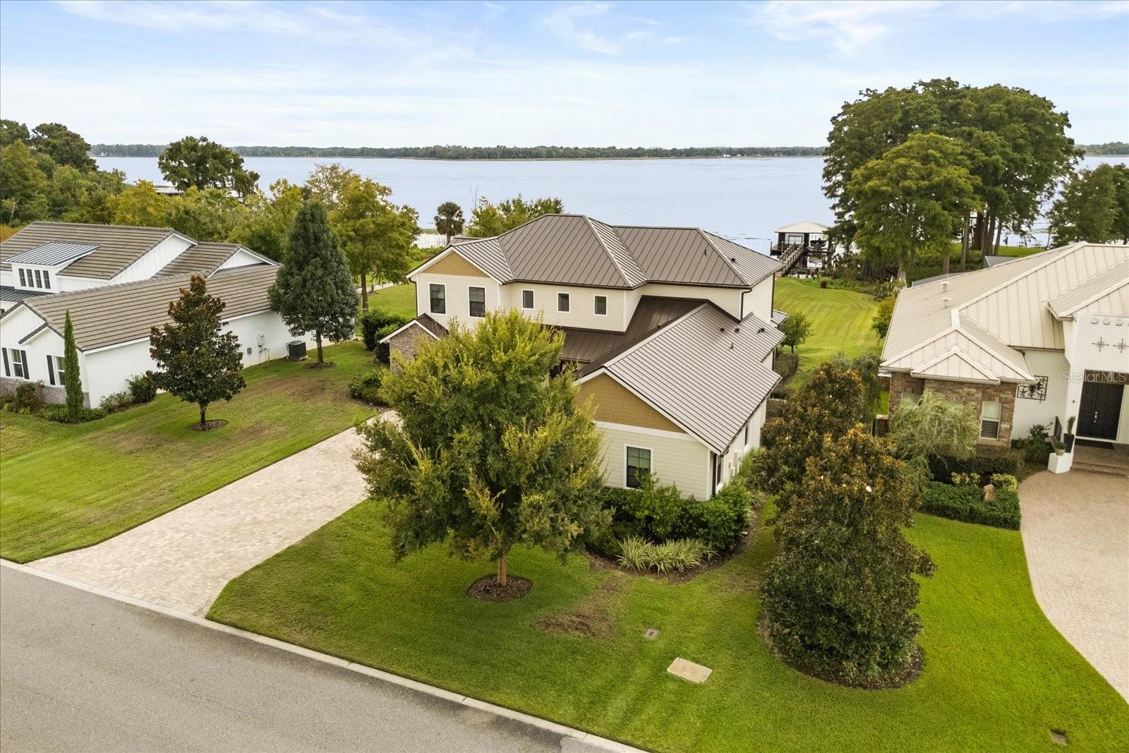 17648 LIVE OAK DR, TAVARES, FL, 32778