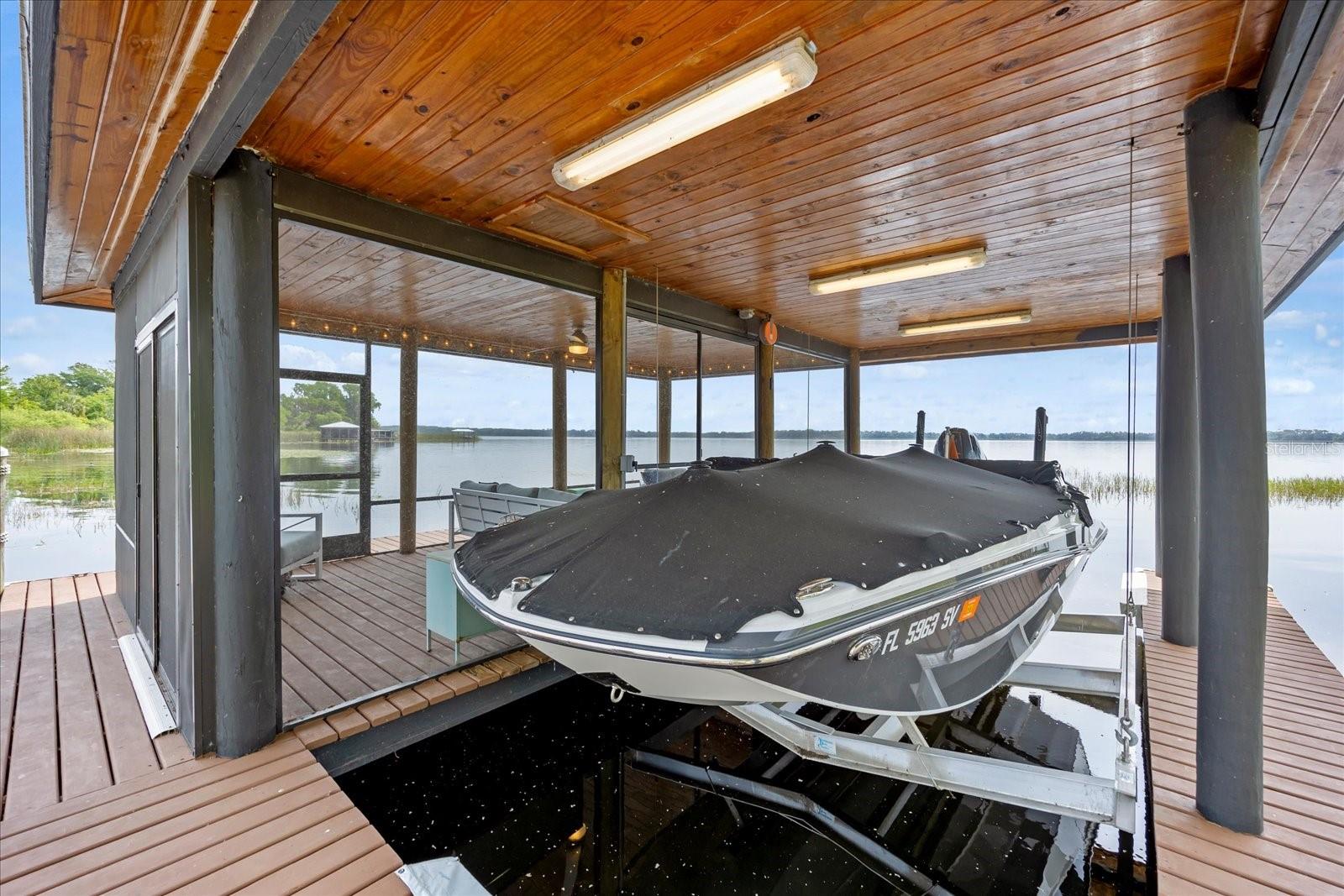 17648 LIVE OAK DR, TAVARES, FL, 32778