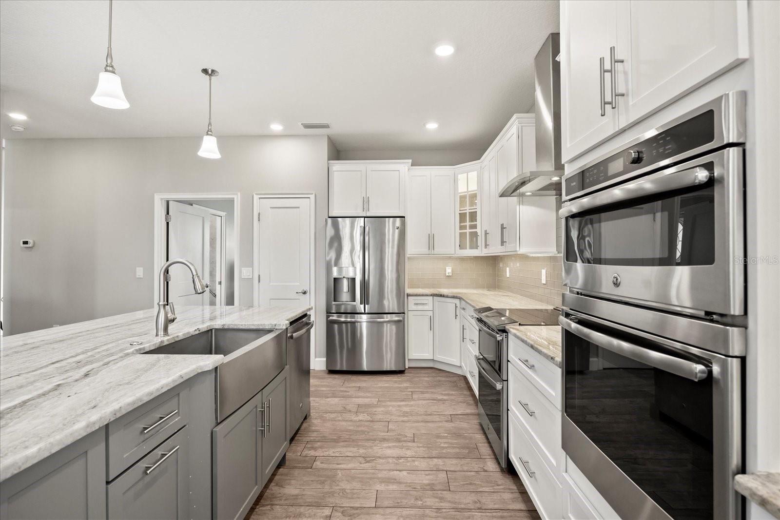 17648 LIVE OAK DR, TAVARES, FL, 32778