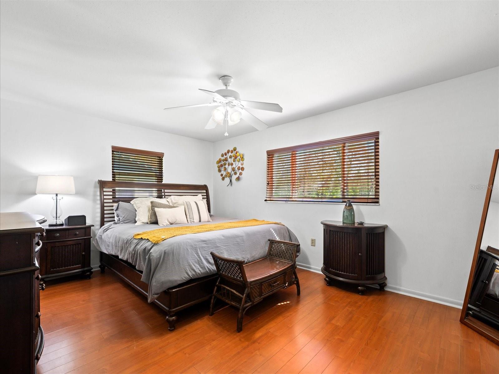 8713 W LANWAY DR, TAMPA, FL, 33637